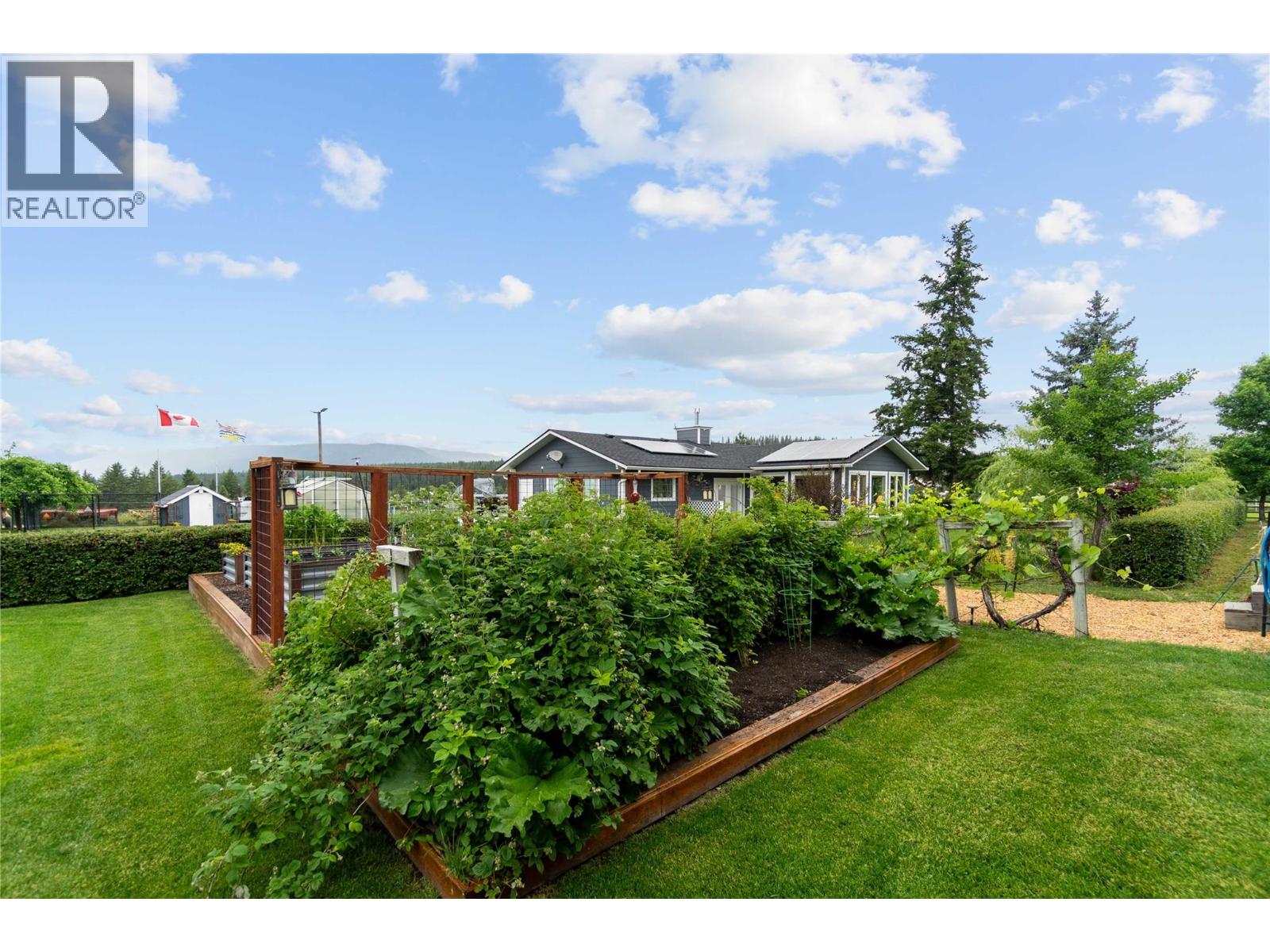 4911 Malpass Road, Armstrong, British Columbia  V4Y 0V5 - Photo 14 - 10385483