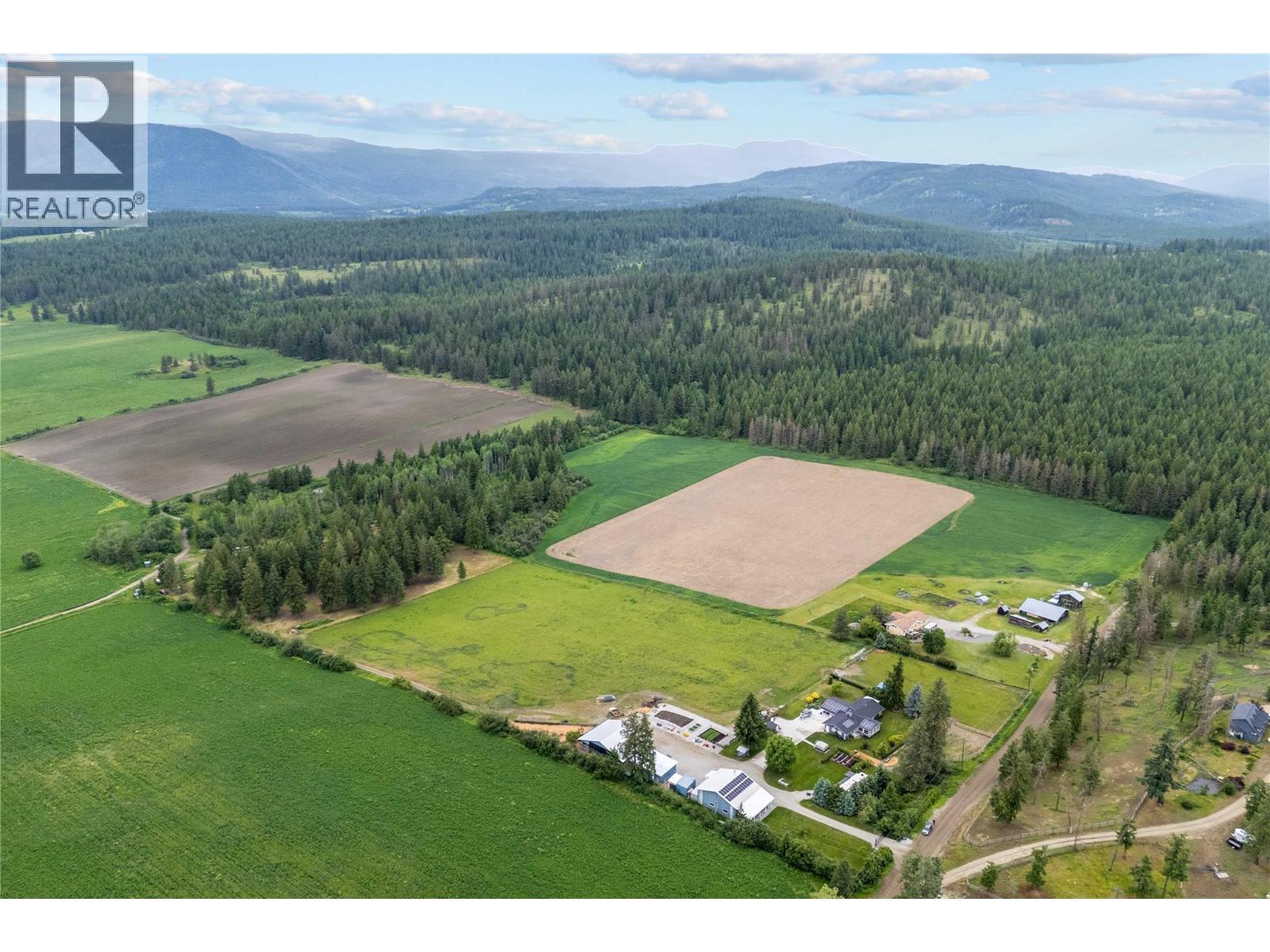 4911 Malpass Road, Armstrong, British Columbia  V4Y 0V5 - Photo 4 - 10385483