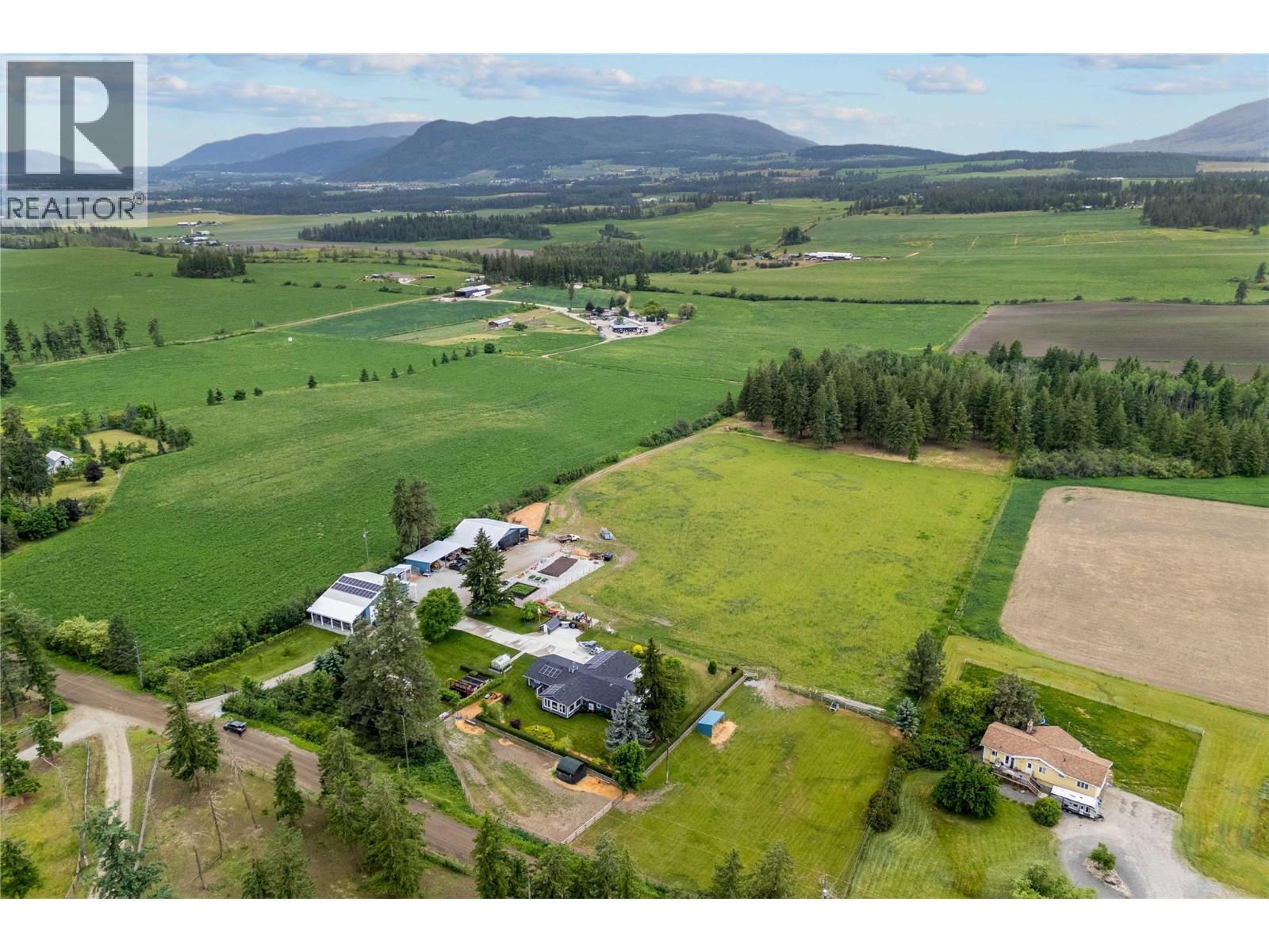 4911 Malpass Road, Armstrong, British Columbia  V4Y 0V5 - Photo 5 - 10385483