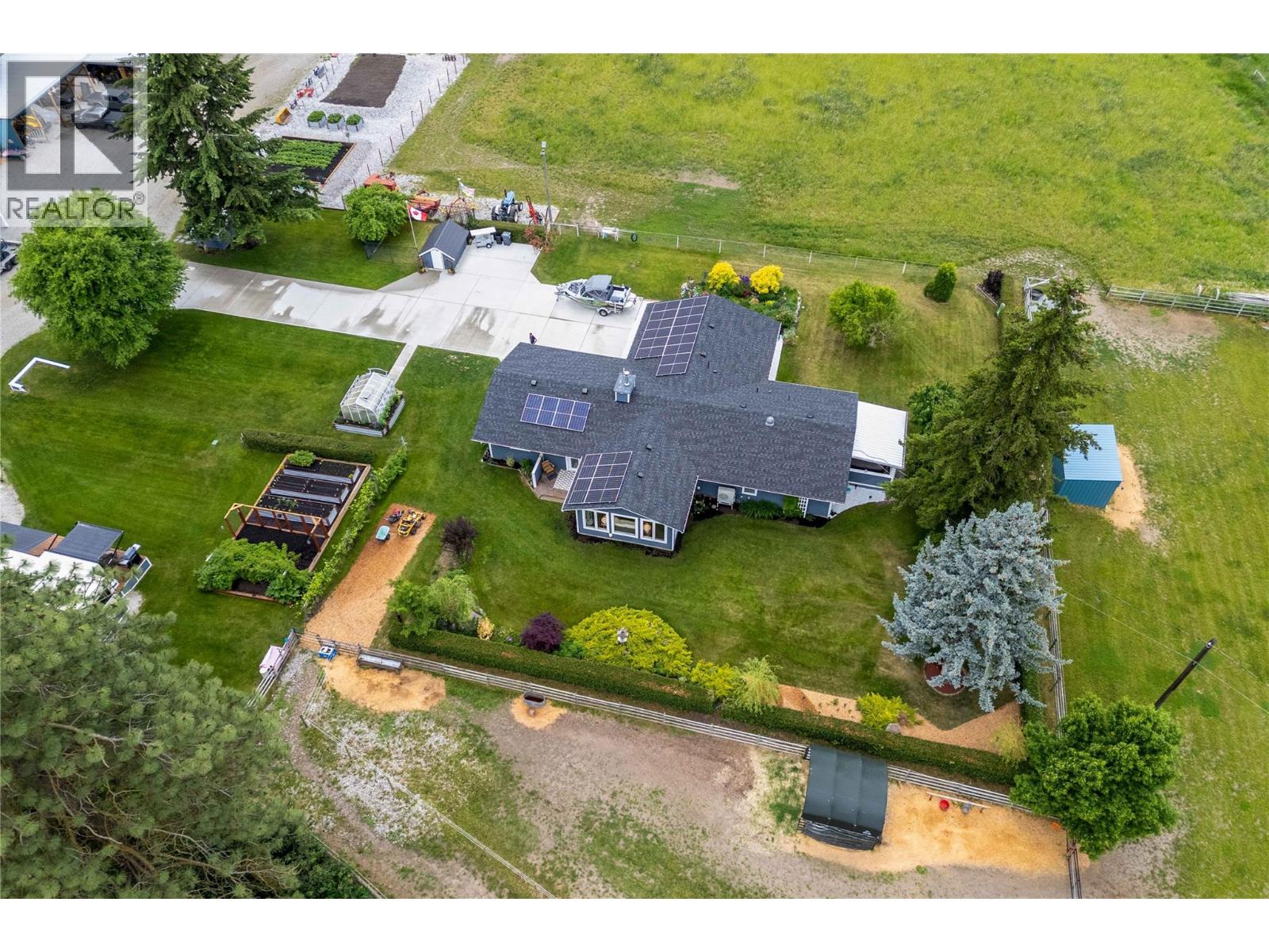 4911 Malpass Road, Armstrong, British Columbia  V4Y 0V5 - Photo 8 - 10385483