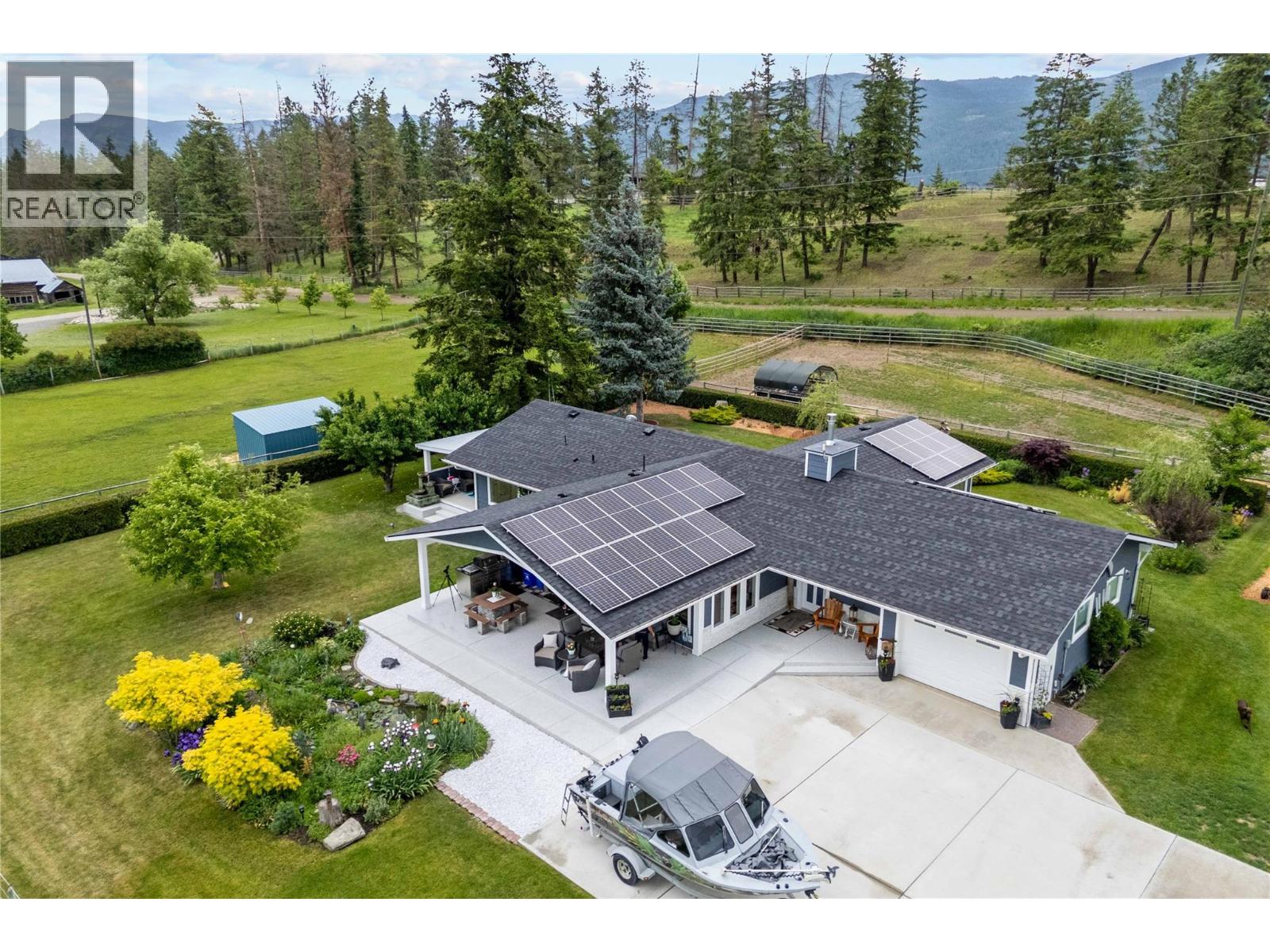 4911 Malpass Road, Armstrong, British Columbia  V4Y 0V5 - Photo 9 - 10385483