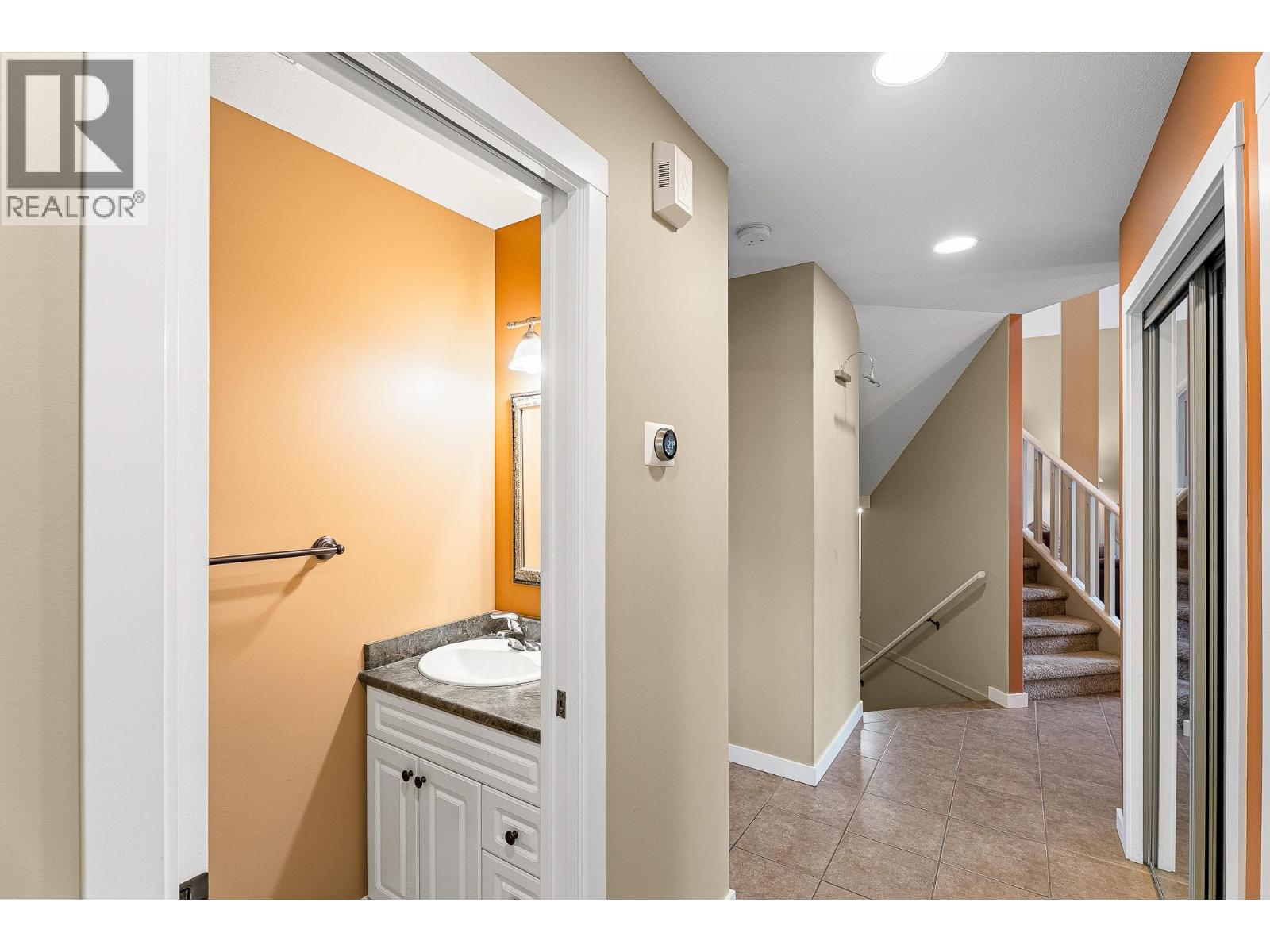 1872 Red Tail Crescent, Kamloops, British Columbia  V2B 8S9 - Photo 31 - 10385614