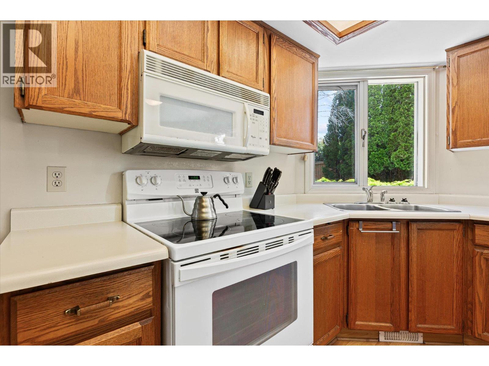 1170 Wintergreen Crescent, Kelowna, British Columbia  V1W 3V8 - Photo 19 - 10385550