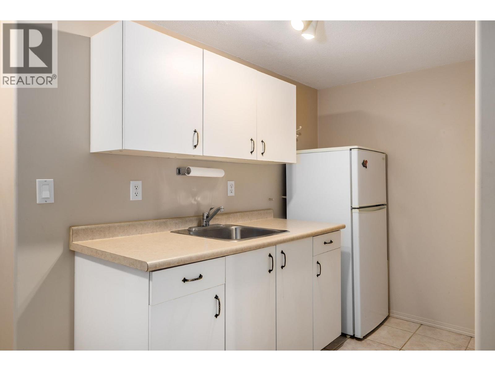 2325 Silver Place Unit# 24 Lot# 24, Kelowna, British Columbia  V1V 2L5 - Photo 22 - 10384607