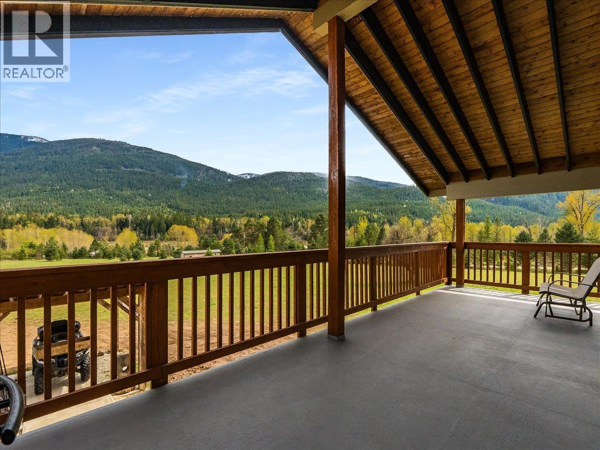 6810 & 6814 Brooks Road, Appledale, British Columbia  V0G 2J0 - Photo 11 - 10384102
