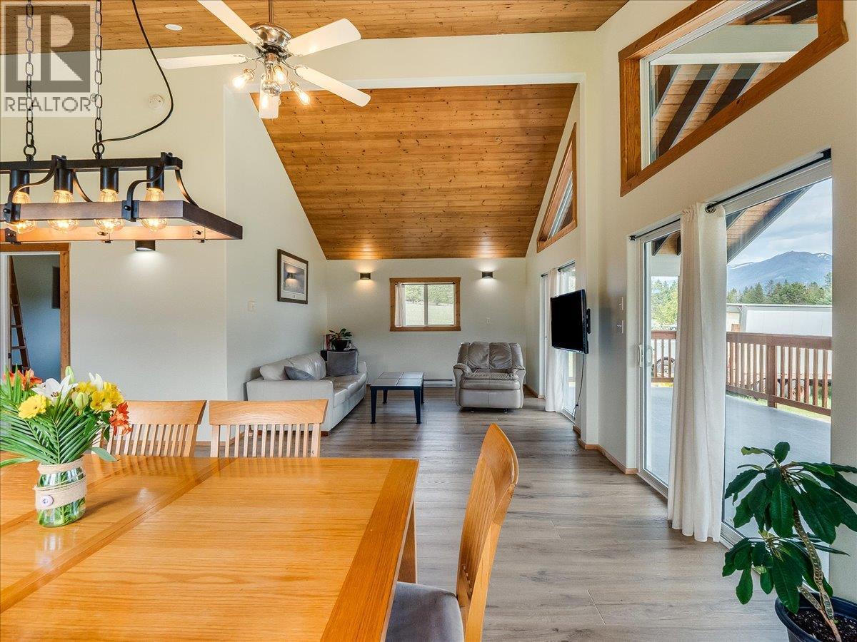 6810 & 6814 Brooks Road, Appledale, British Columbia  V0G 2J0 - Photo 24 - 10384102