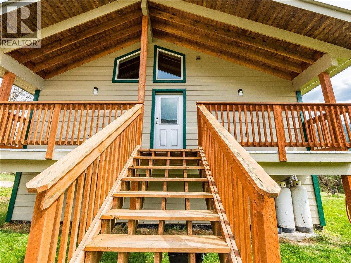 6810 & 6814 Brooks Road, Appledale, British Columbia  V0G 2J0 - Photo 6 - 10384102