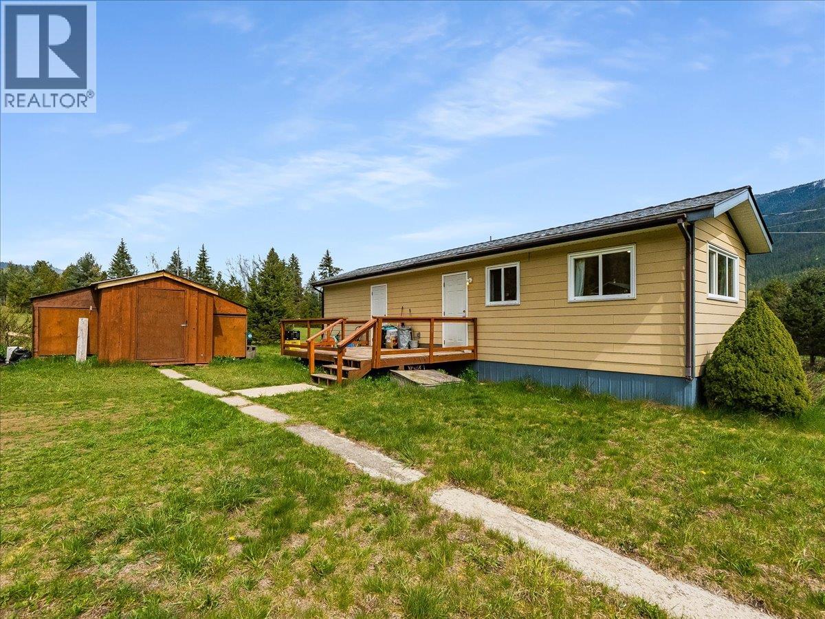 6810 & 6814 Brooks Road, Appledale, British Columbia  V0G 2J0 - Photo 60 - 10384102