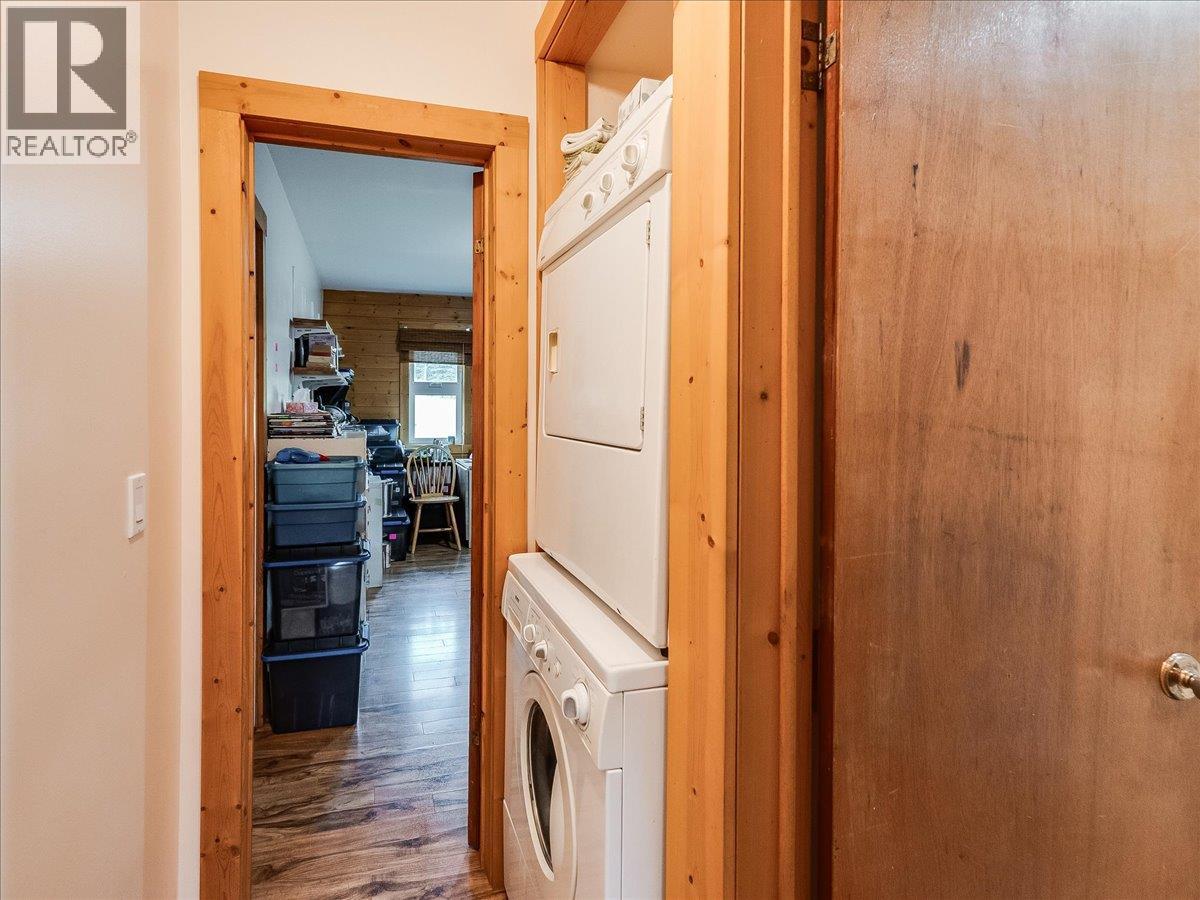 6810 & 6814 Brooks Road, Appledale, British Columbia  V0G 2J0 - Photo 68 - 10384102