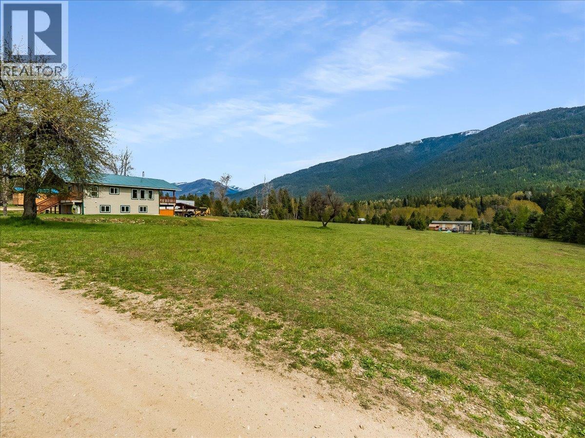 6810 & 6814 Brooks Road, Appledale, British Columbia  V0G 2J0 - Photo 77 - 10384102