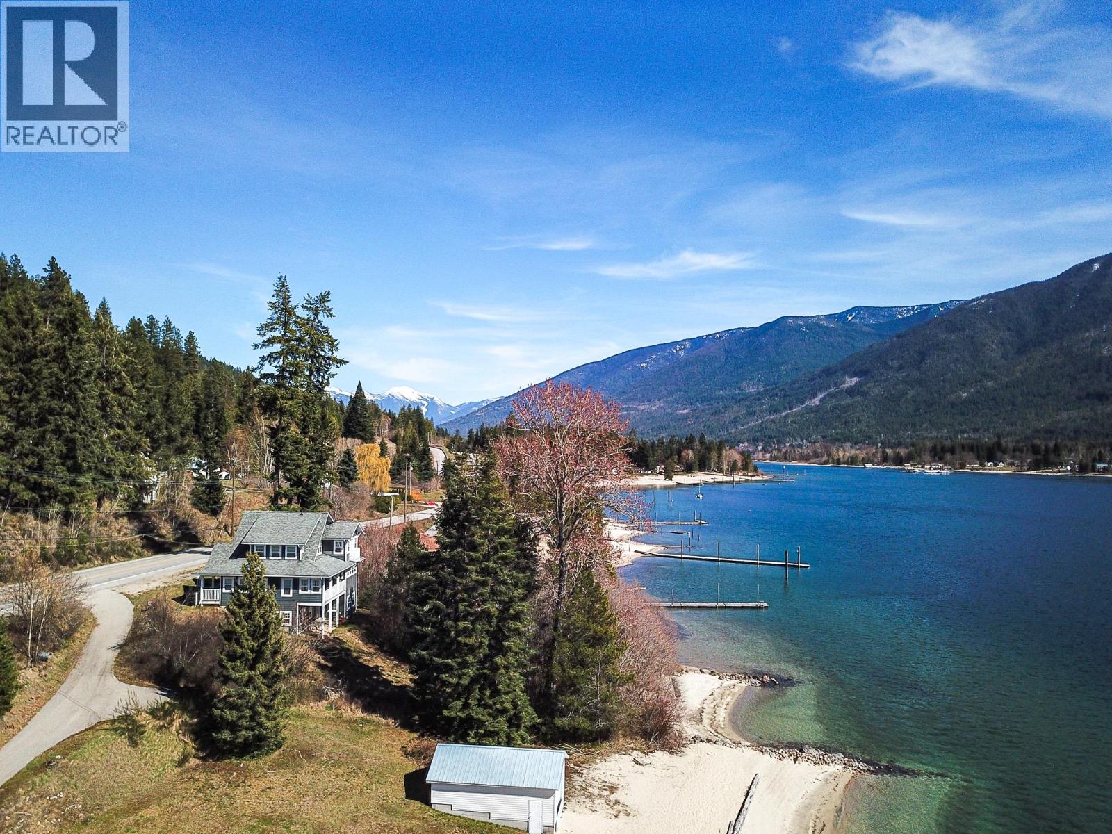 5916 Highway 3a Highway, Balfour, British Columbia  V2Y 1M2 - Photo 2 - 10385252