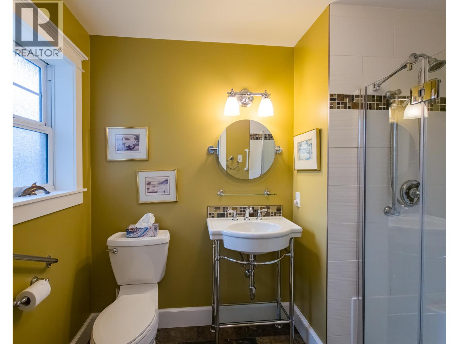5916 Highway 3a Highway, Balfour, British Columbia  V2Y 1M2 - Photo 25 - 10385252