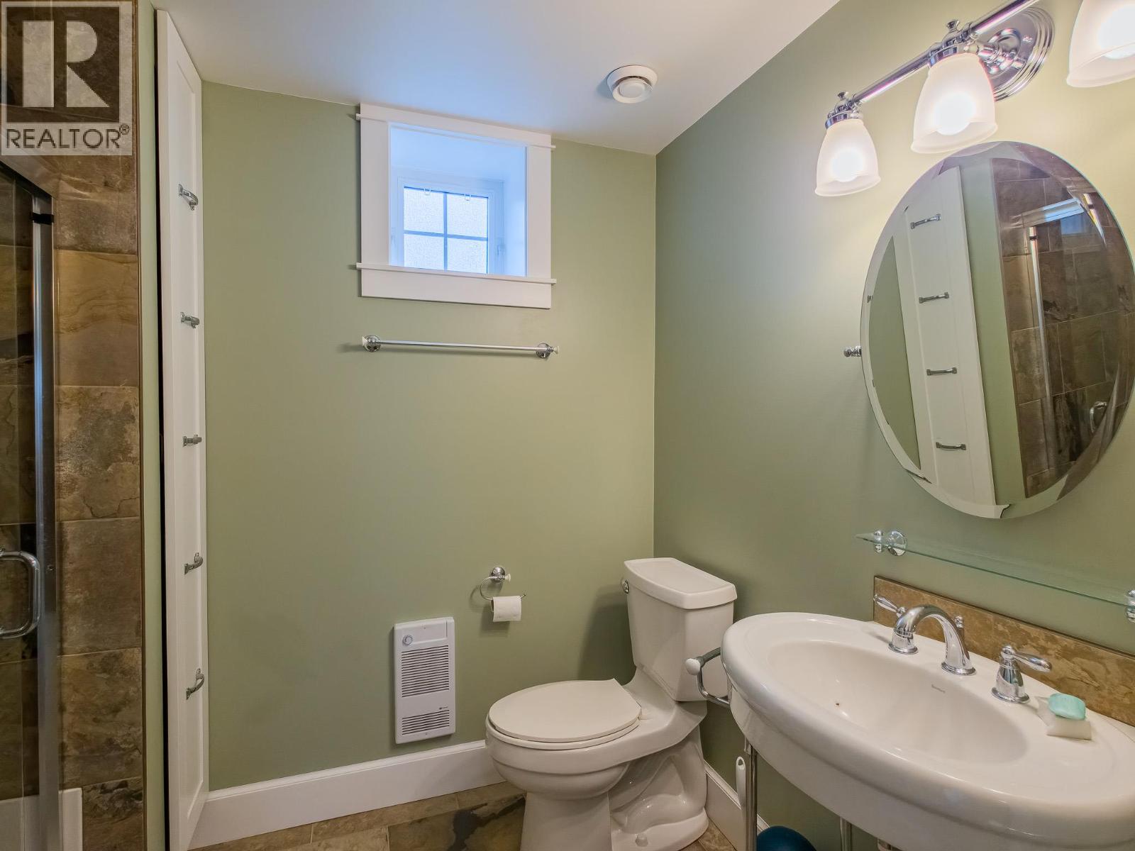5916 Highway 3a Highway, Balfour, British Columbia  V2Y 1M2 - Photo 42 - 10385252
