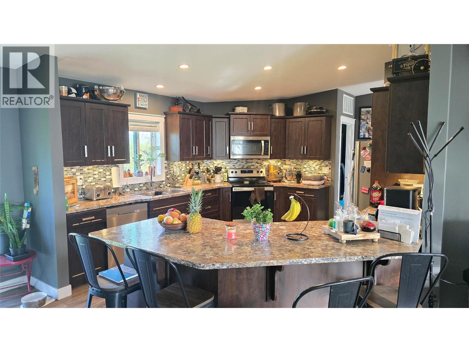 3341 Glengrove Road, Barriere, British Columbia  V0E 2E0 - Photo 2 - 10385635