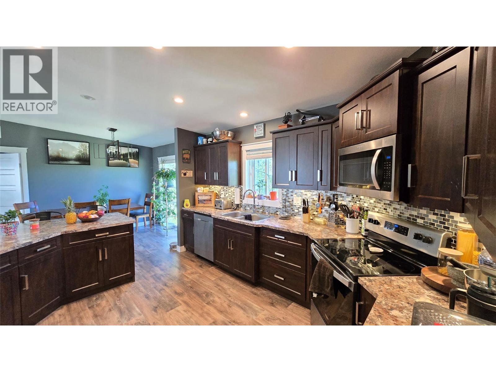 3341 Glengrove Road, Barriere, British Columbia  V0E 2E0 - Photo 3 - 10385635