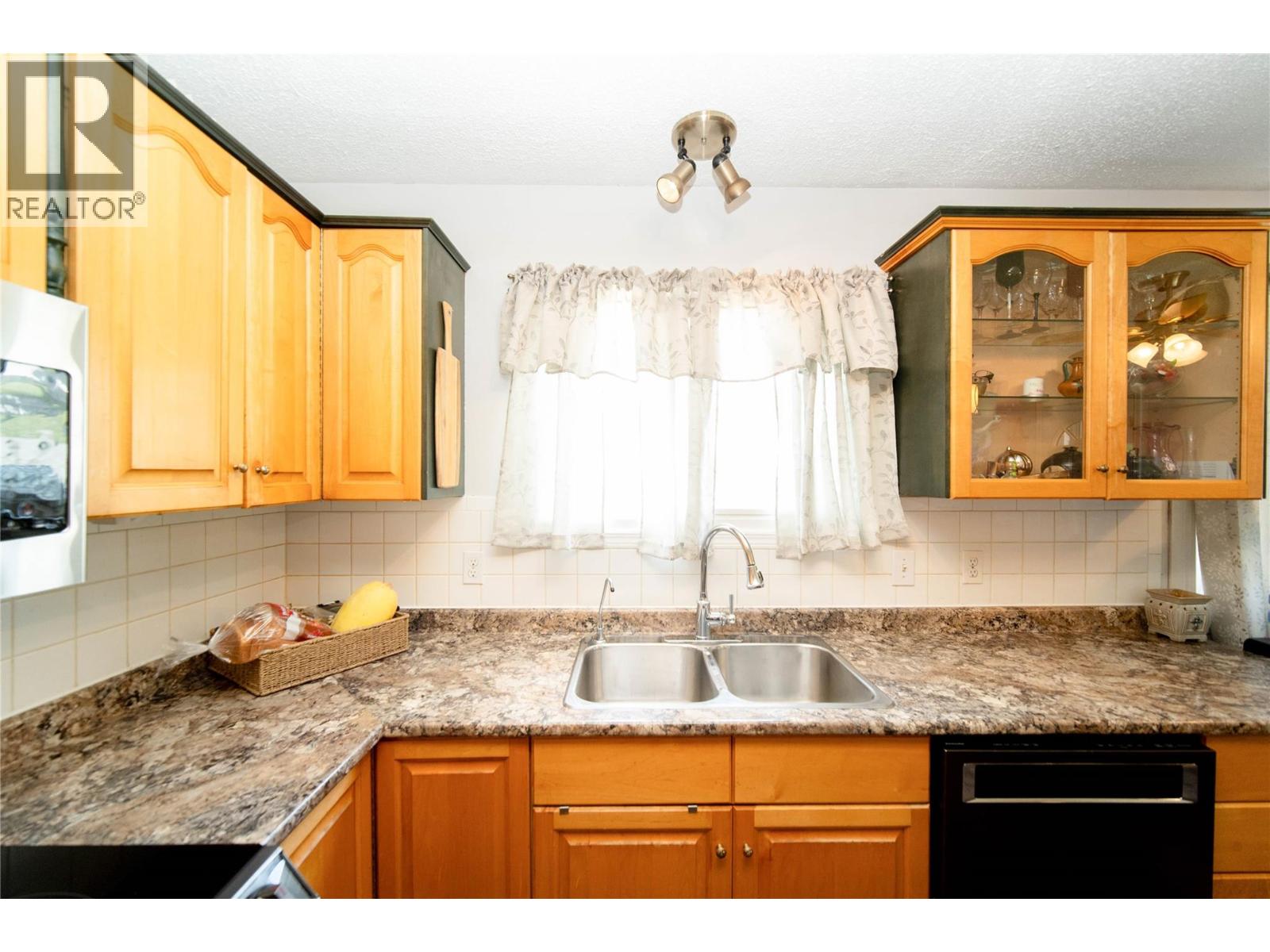 1213 10th Avenue S, Cranbrook, British Columbia  V1C 2N7 - Photo 14 - 10385587