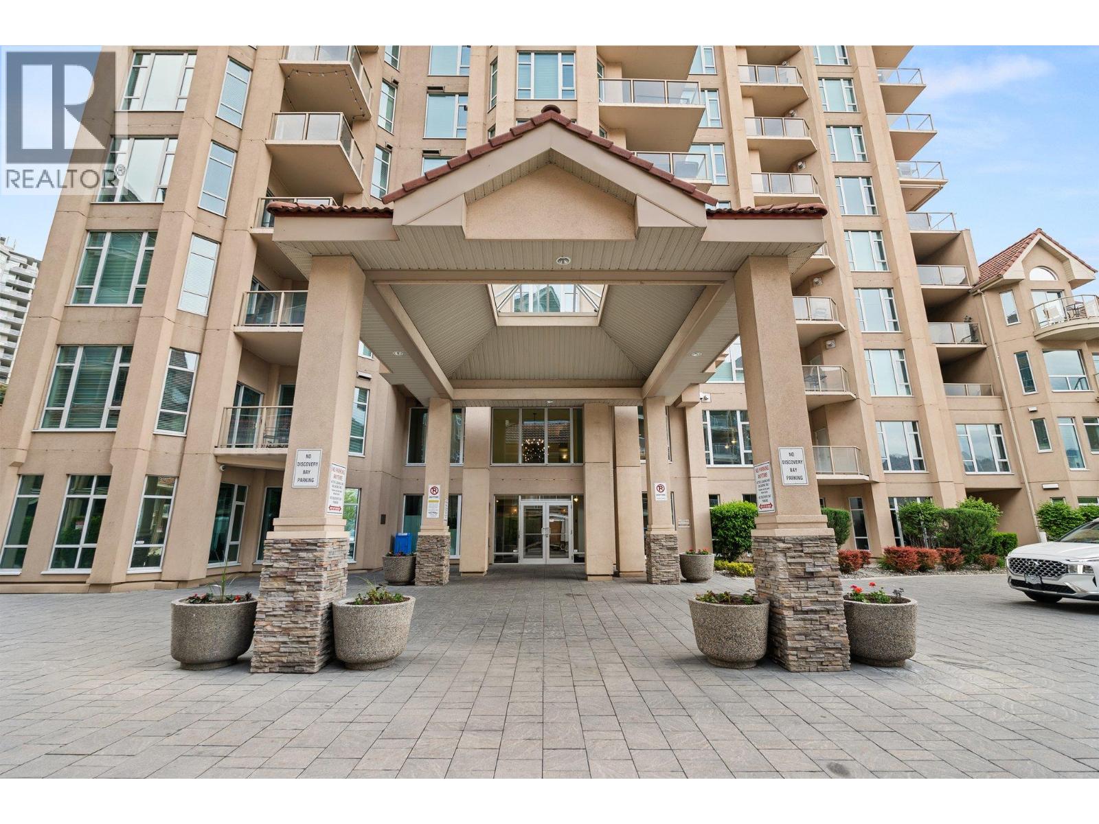 1128 Sunset Drive Unit# 303, Kelowna, British Columbia  V1Y 9W7 - Photo 3 - 10385474