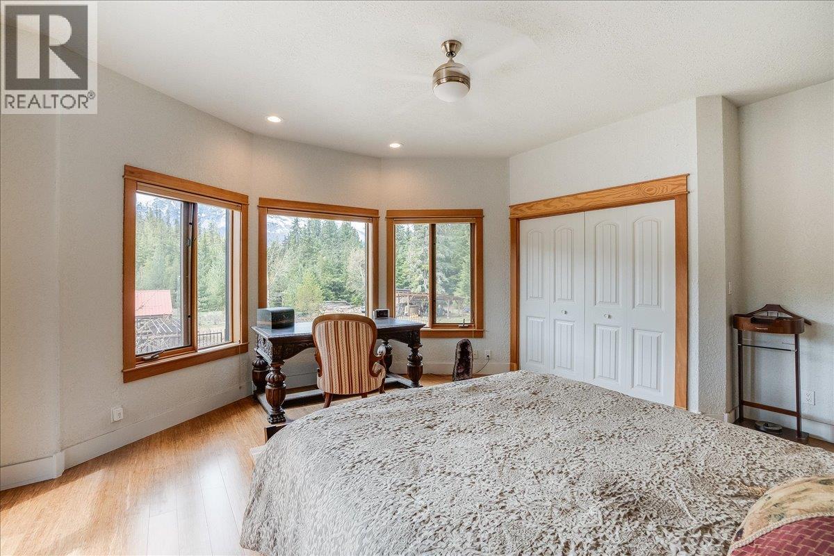 8751 6 Highway, Silverton, British Columbia  V9G 1S0 - Photo 24 - 10385120