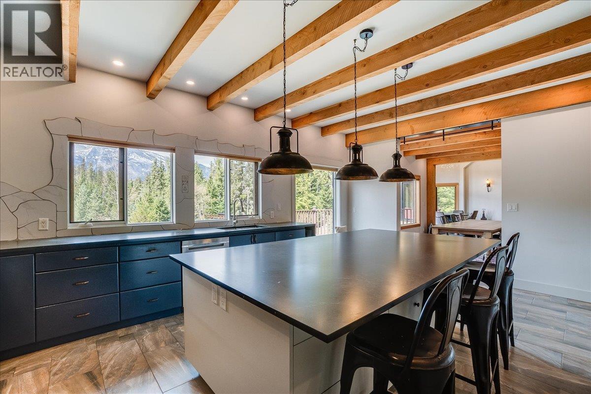 8751 6 Highway, Silverton, British Columbia  V9G 1S0 - Photo 5 - 10385120