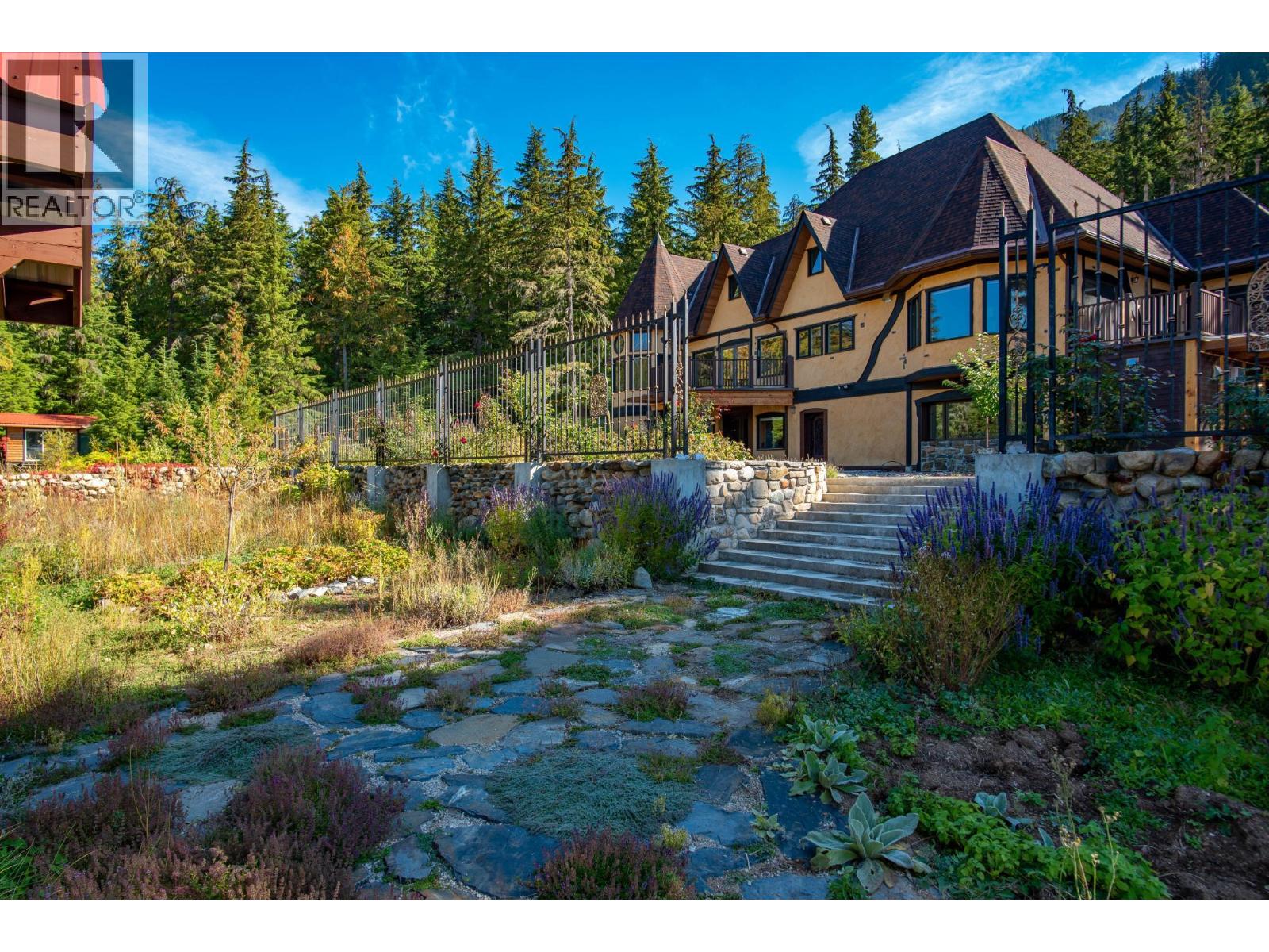 8751 6 Highway, Silverton, British Columbia  V9G 1S0 - Photo 61 - 10385120