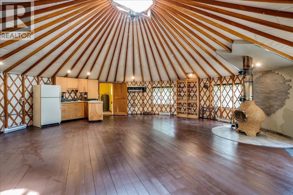 8751 6 Highway, Silverton, British Columbia  V9G 1S0 - Photo 81 - 10385120