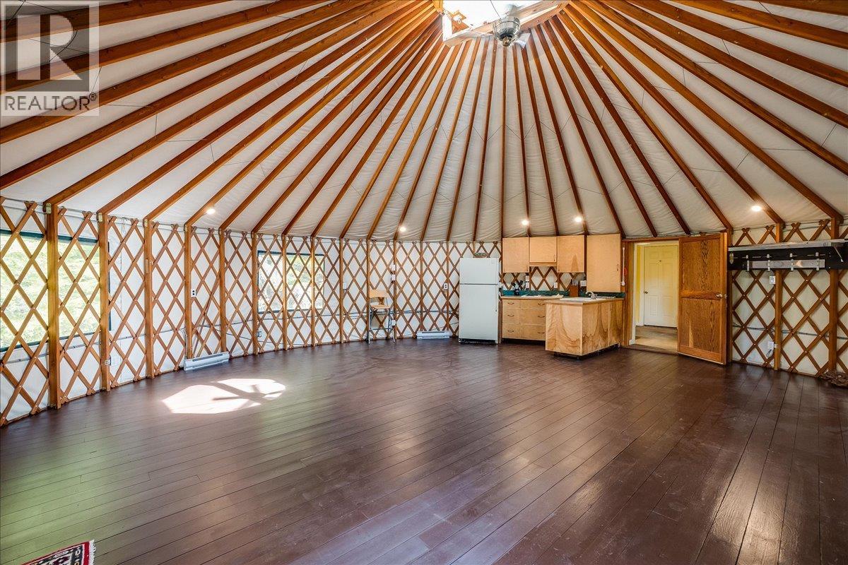 8751 6 Highway, Silverton, British Columbia  V9G 1S0 - Photo 82 - 10385120