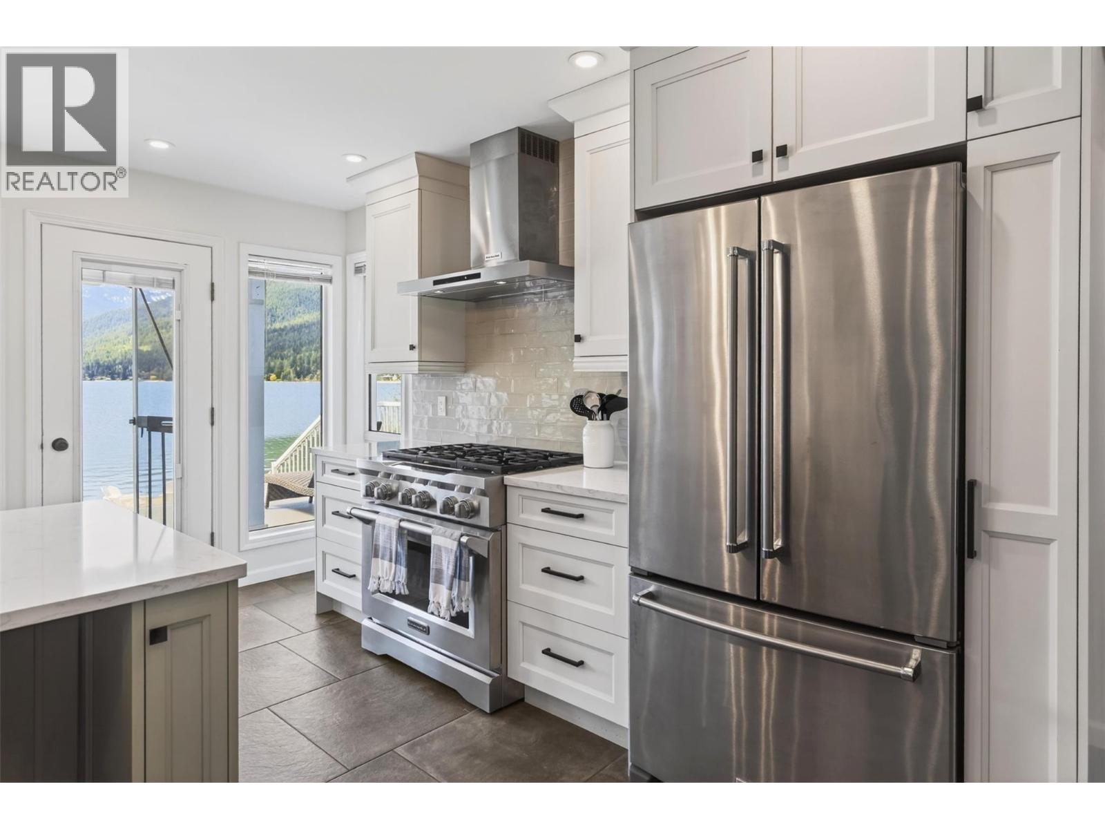 4570 3a Highway, Nelson, British Columbia  V1L 6N3 - Photo 17 - 10381437