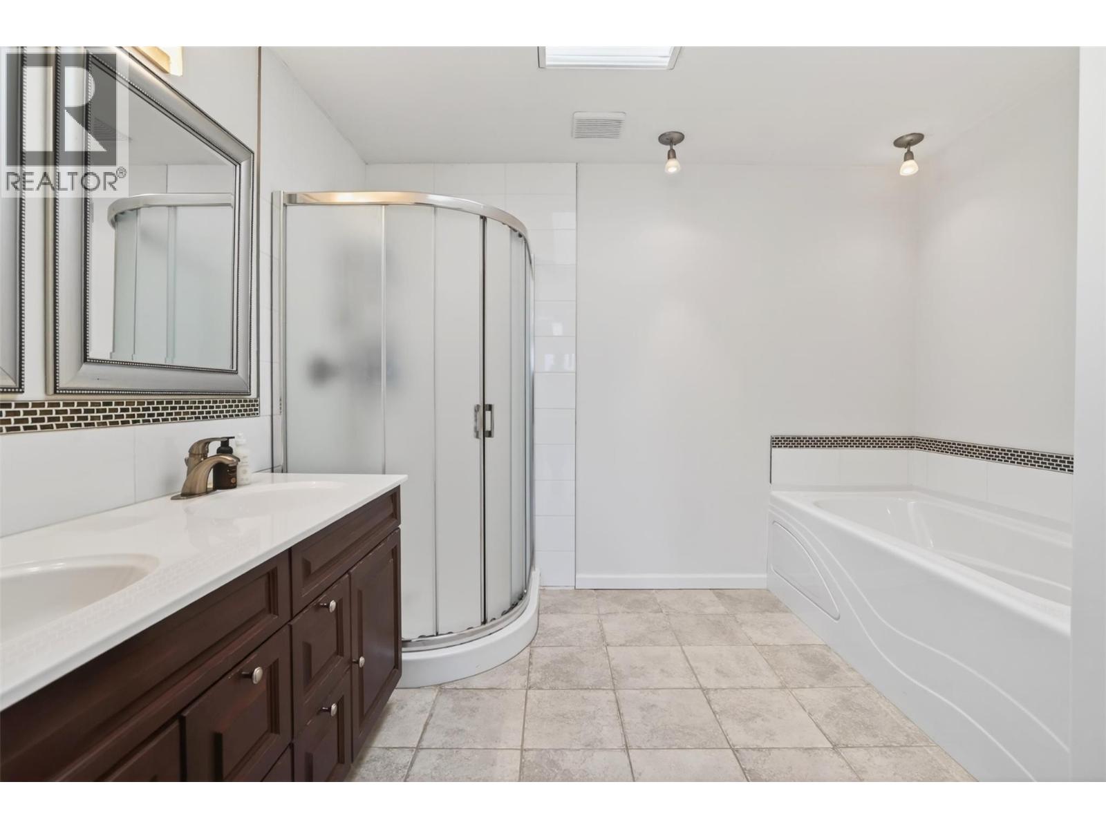 4570 3a Highway, Nelson, British Columbia  V1L 6N3 - Photo 34 - 10381437