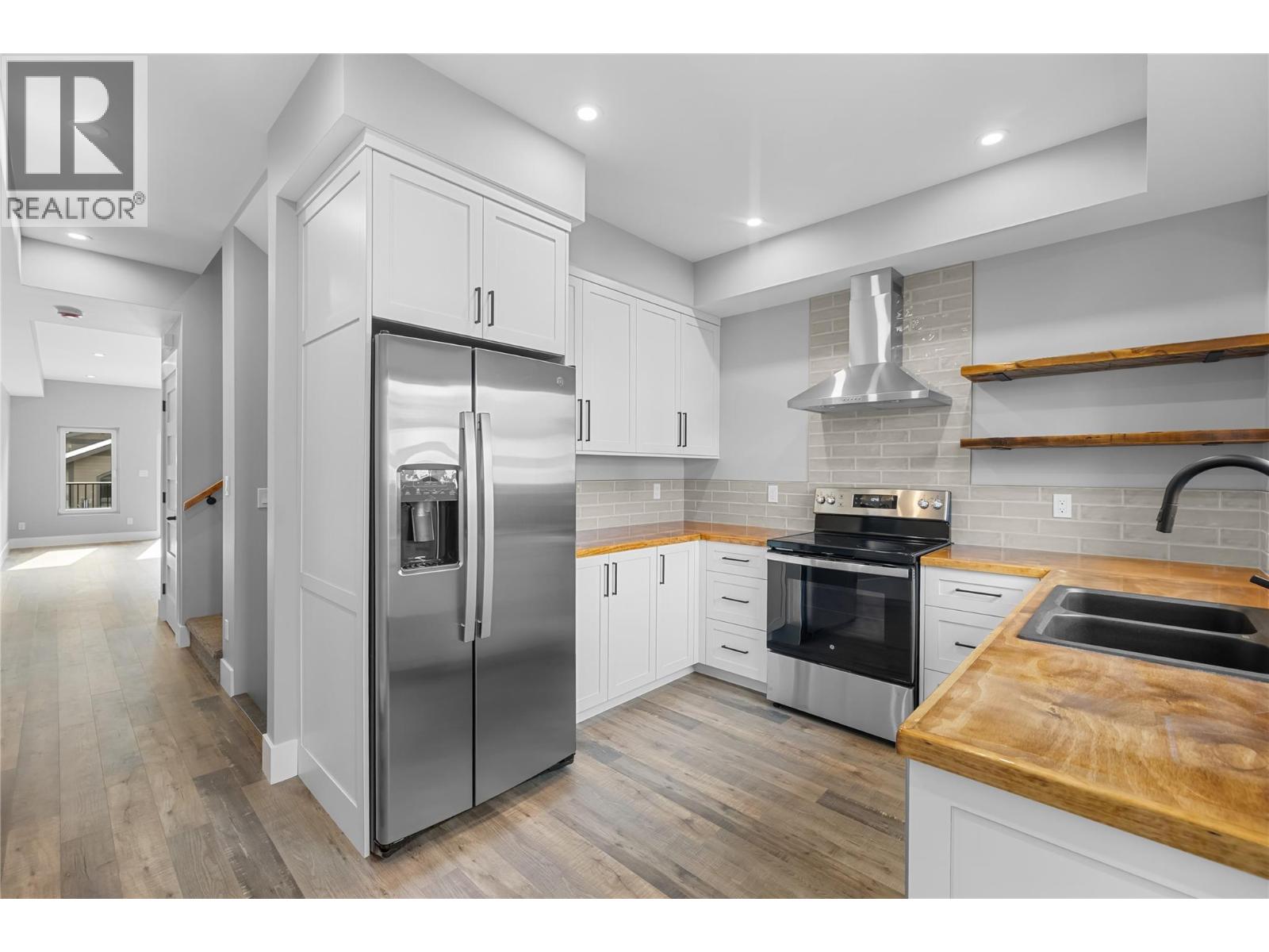 81 Wallinger Avenue, Kimberley, British Columbia  V1A 1Y6 - Photo 4 - 10385654