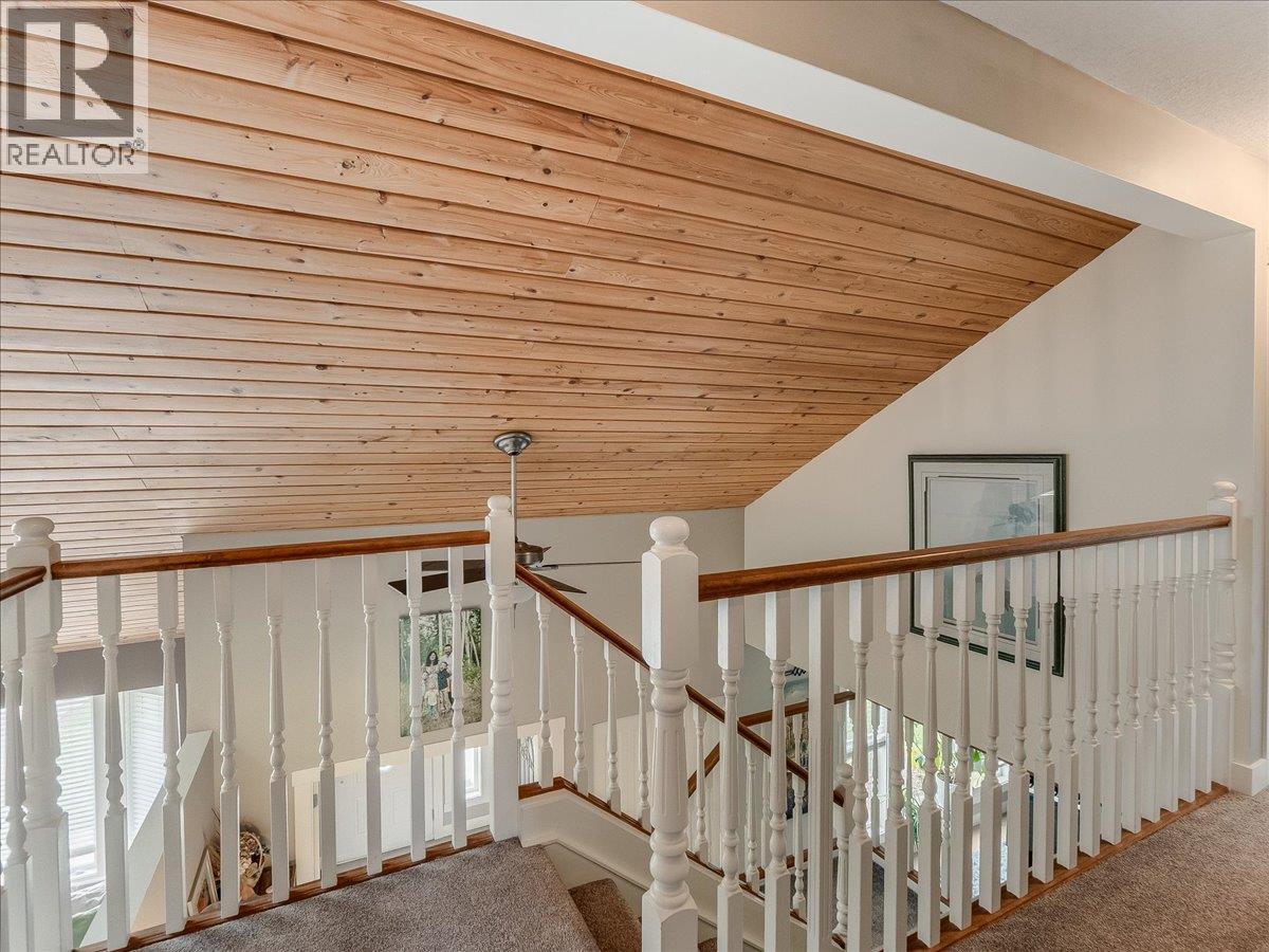 148 100th Street, Castlegar, British Columbia  V1N 3C5 - Photo 24 - 10385327