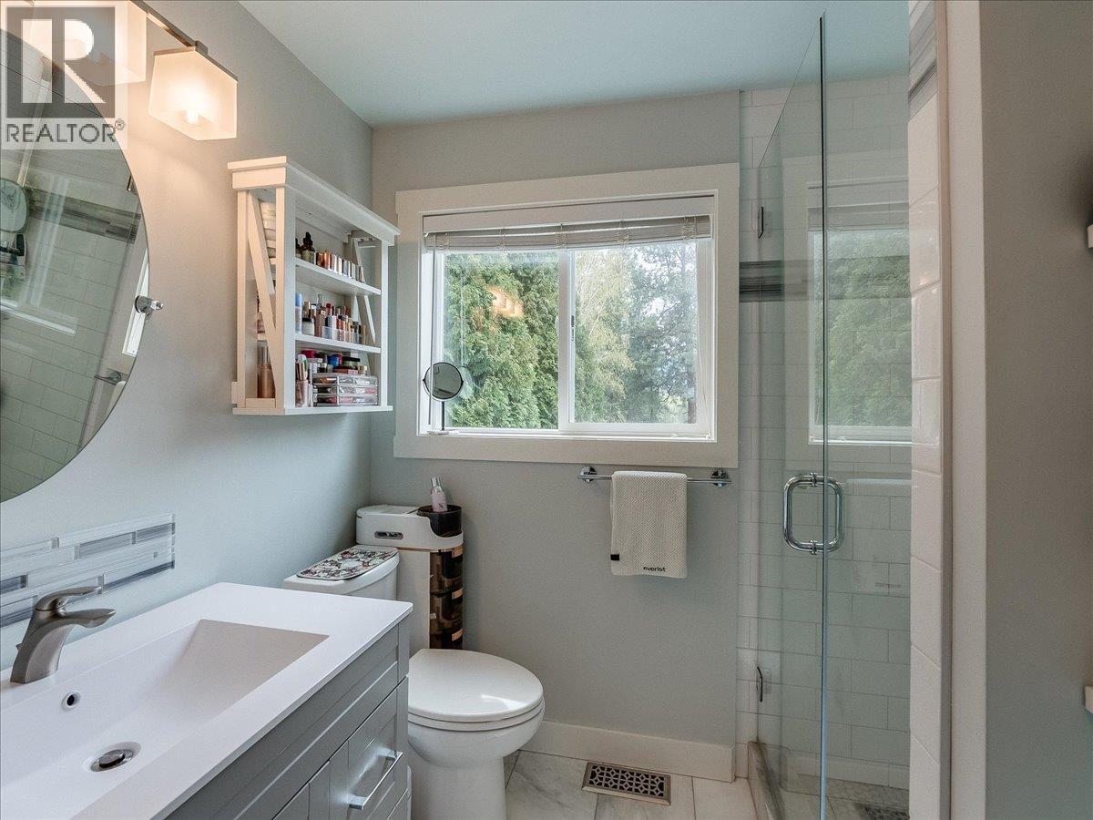 148 100th Street, Castlegar, British Columbia  V1N 3C5 - Photo 29 - 10385327