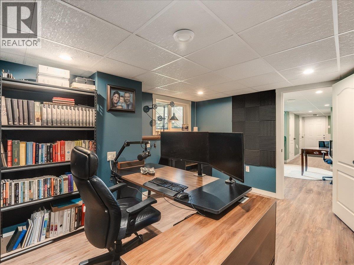 148 100th Street, Castlegar, British Columbia  V1N 3C5 - Photo 44 - 10385327