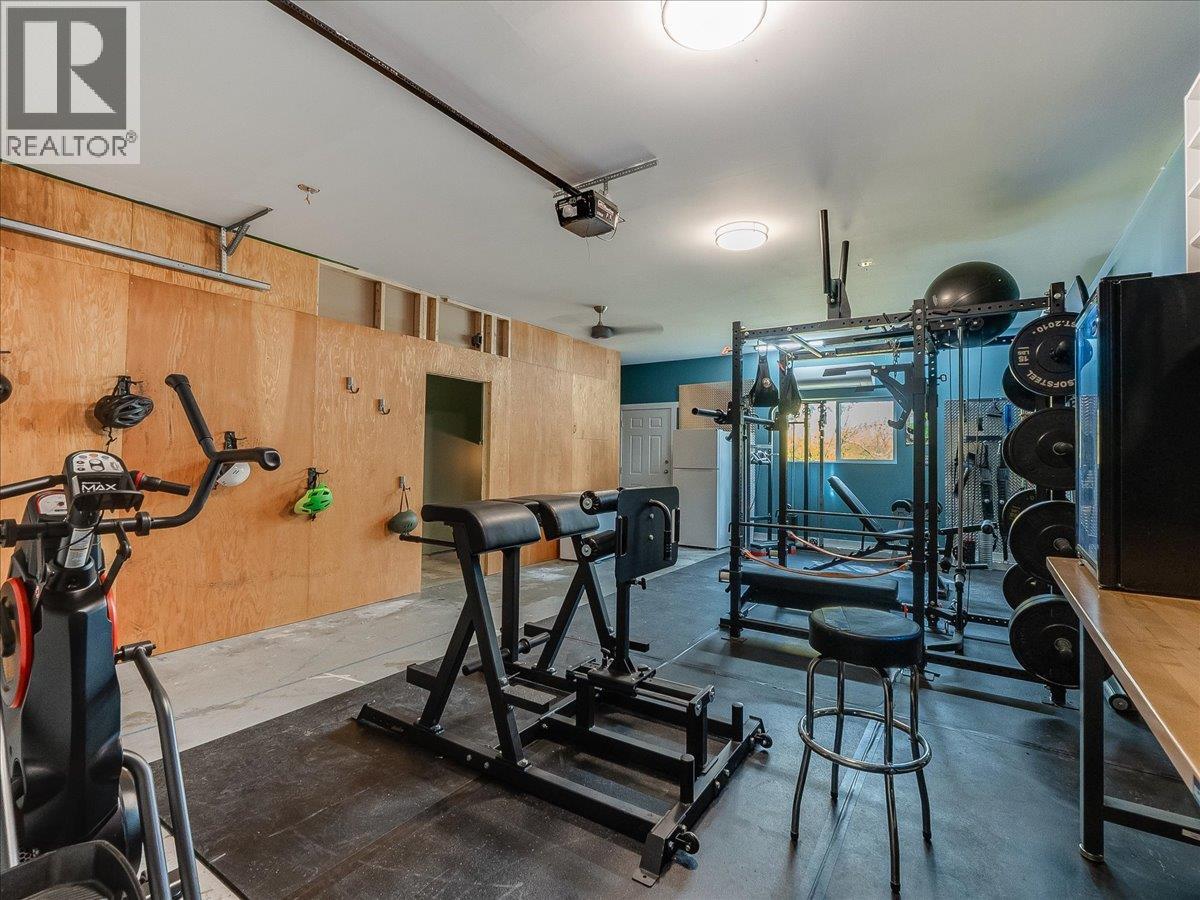 148 100th Street, Castlegar, British Columbia  V1N 3C5 - Photo 51 - 10385327