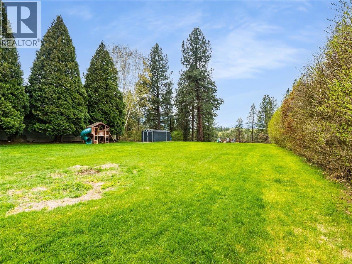 148 100th Street, Castlegar, British Columbia  V1N 3C5 - Photo 71 - 10385327