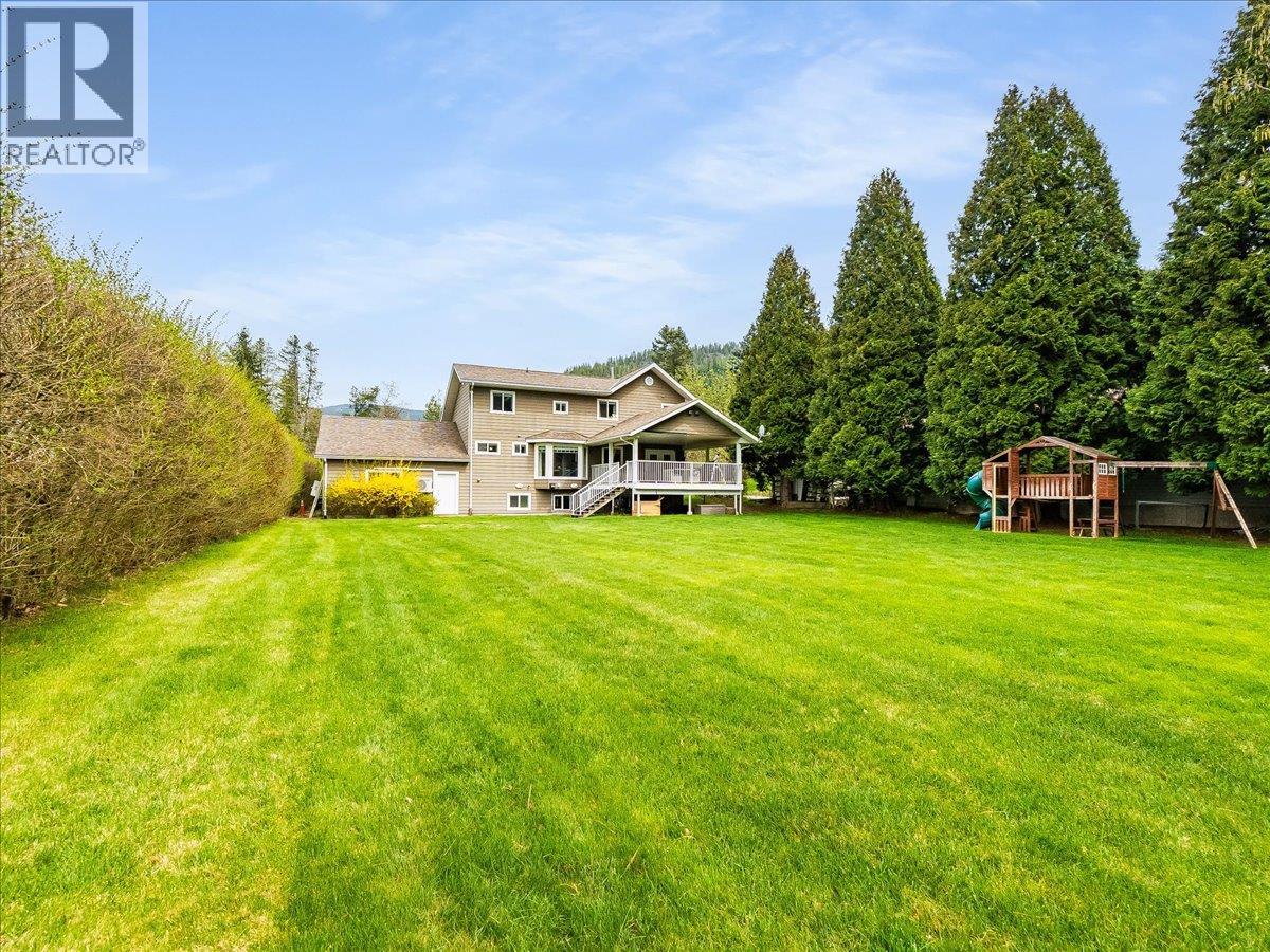148 100th Street, Castlegar, British Columbia  V1N 3C5 - Photo 74 - 10385327