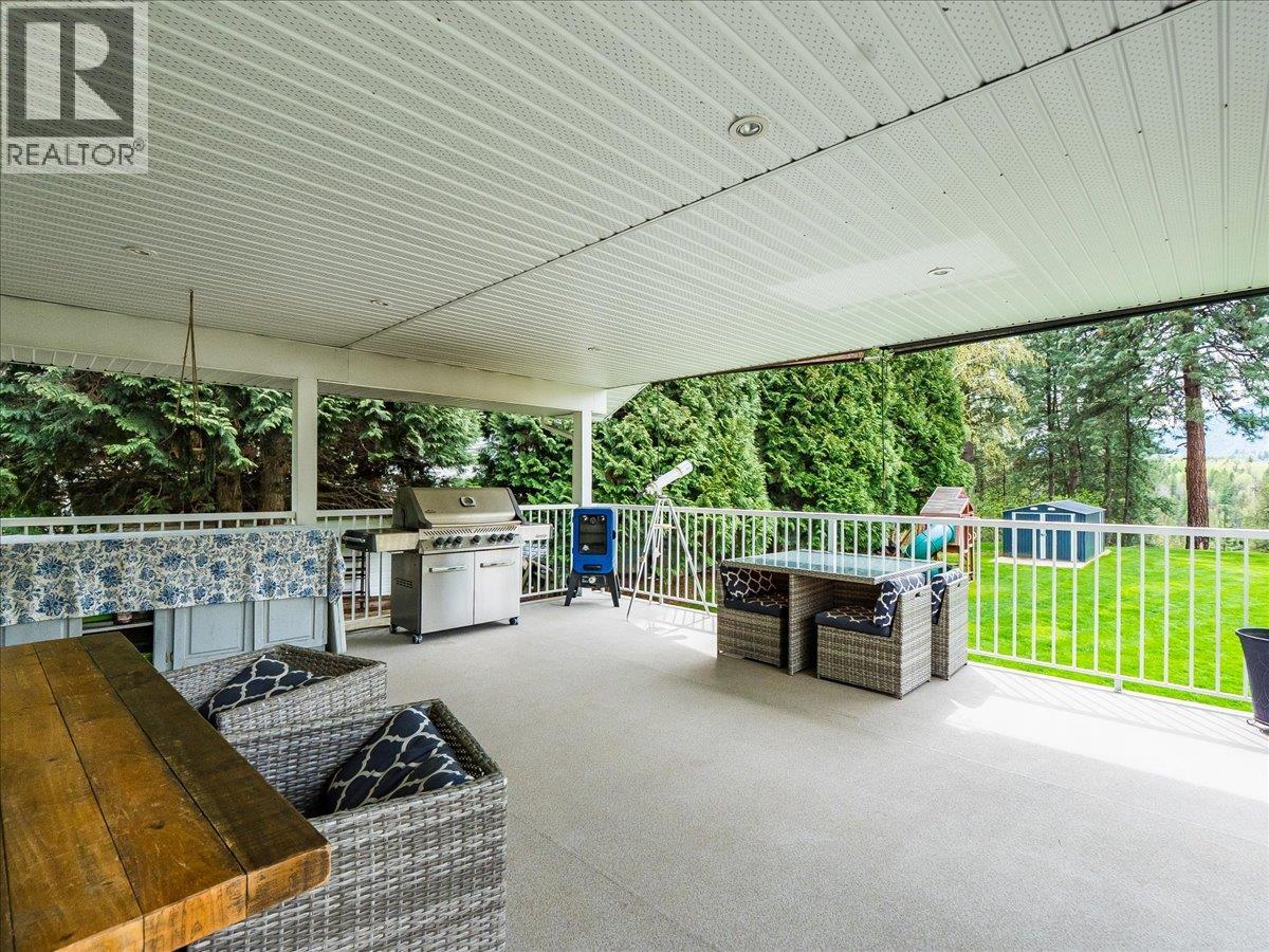 148 100th Street, Castlegar, British Columbia  V1N 3C5 - Photo 78 - 10385327