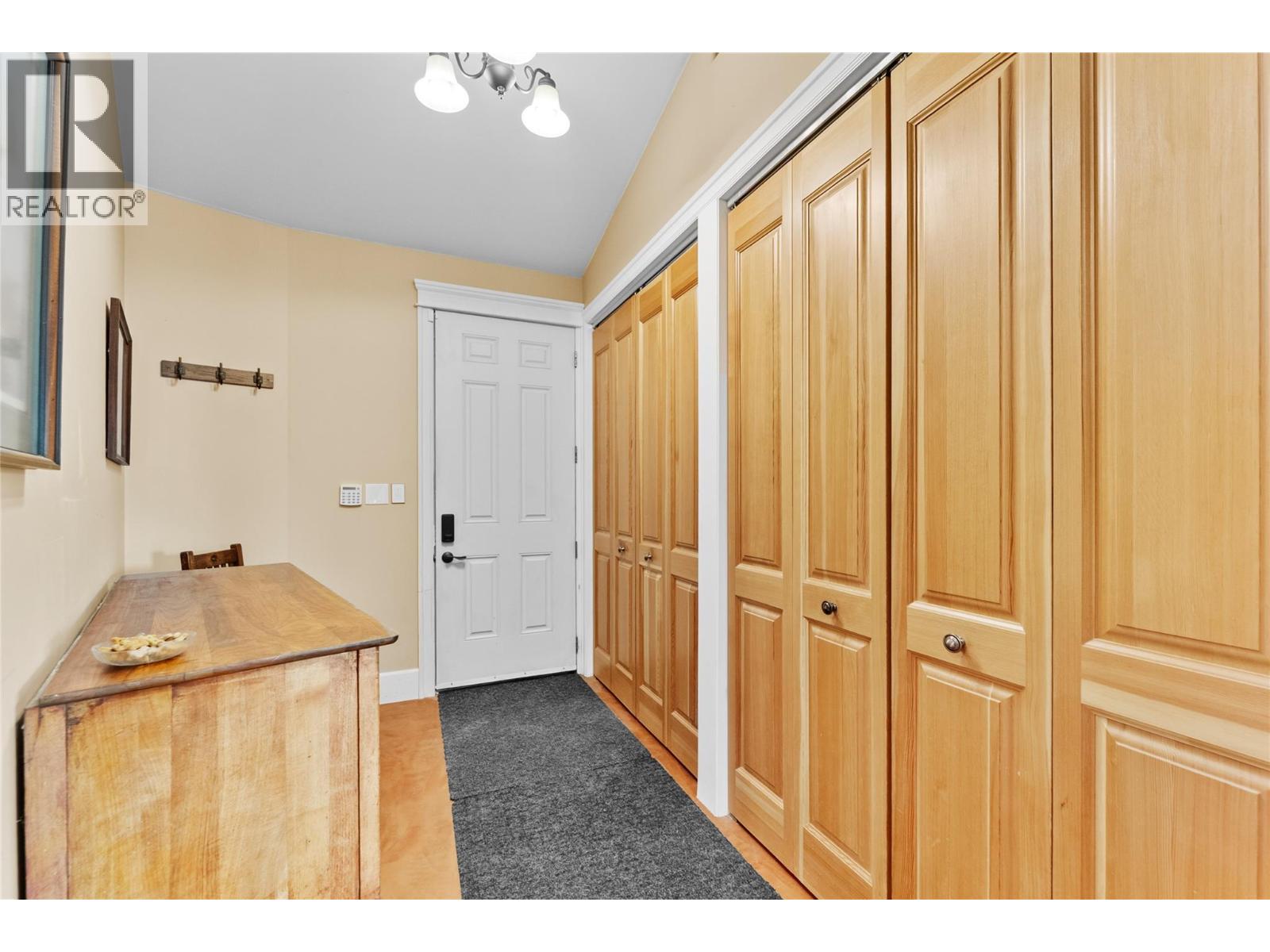 2414 Spring Bank Avenue, Merritt, British Columbia  V1K 1S1 - Photo 13 - 10384511
