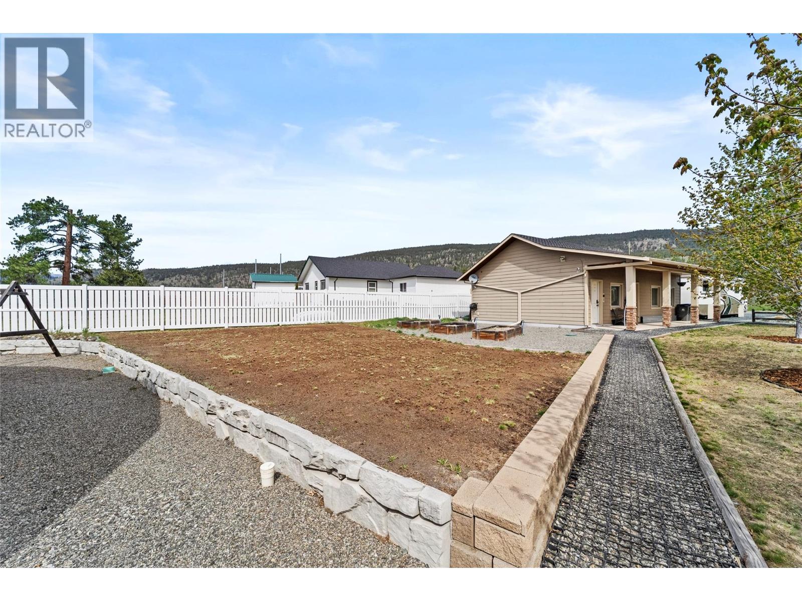 2414 Spring Bank Avenue, Merritt, British Columbia  V1K 1S1 - Photo 38 - 10384511