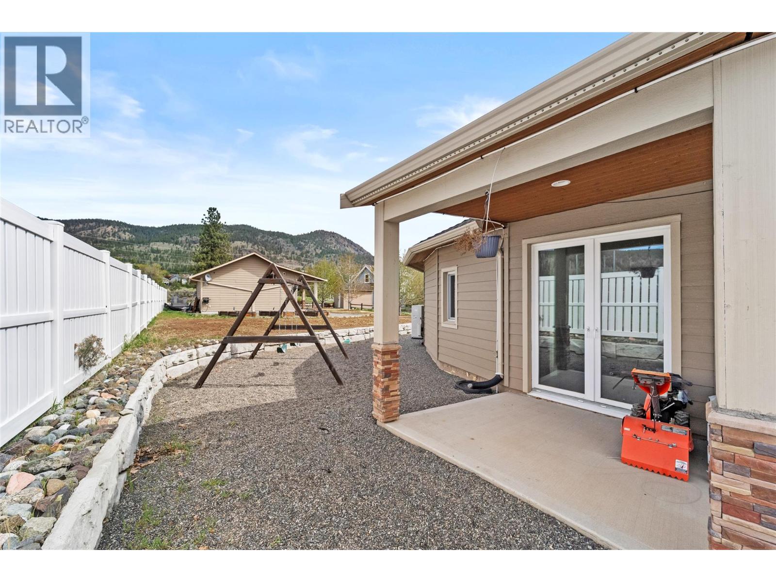 2414 Spring Bank Avenue, Merritt, British Columbia  V1K 1S1 - Photo 41 - 10384511