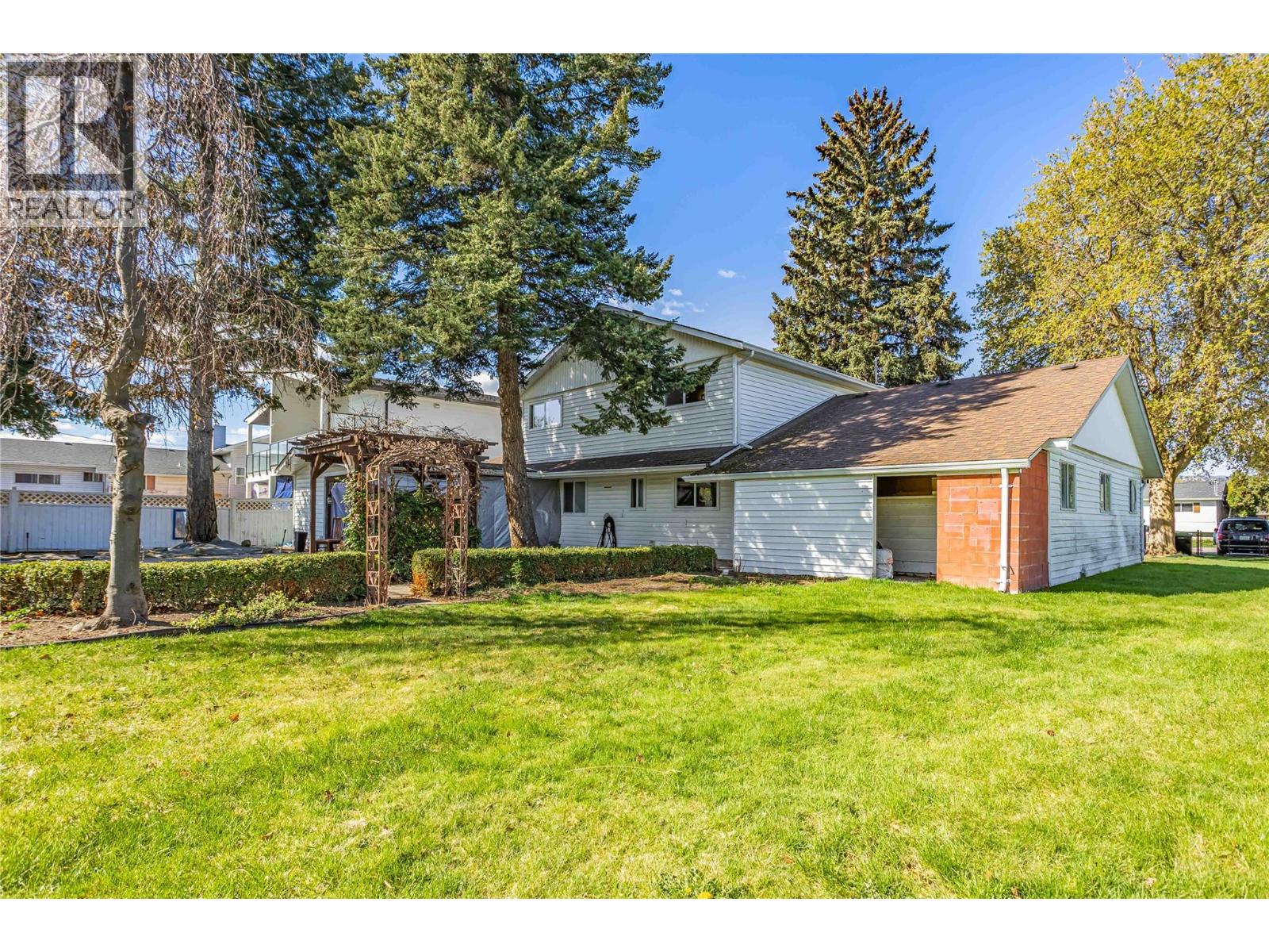 1525 Friesen Road, Kelowna, British Columbia  V1X 4X7 - Photo 33 - 10383970