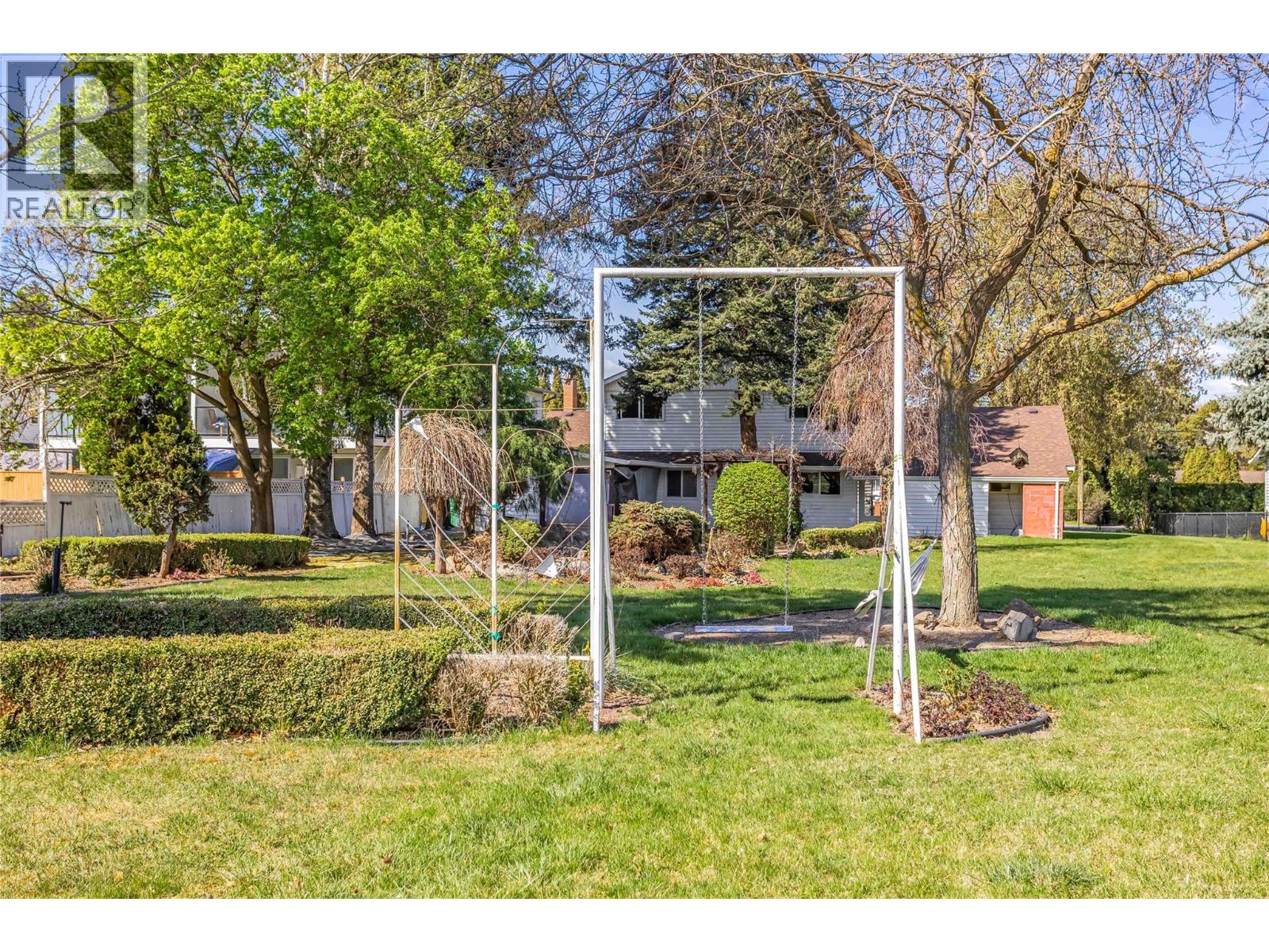 1525 Friesen Road, Kelowna, British Columbia  V1X 4X7 - Photo 49 - 10383970