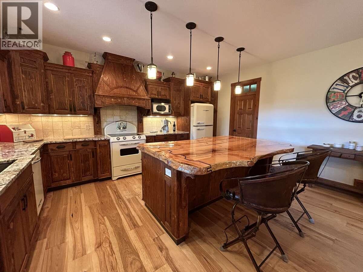 82 Walker Road, Enderby, British Columbia  V0E 1V5 - Photo 21 - 10385661