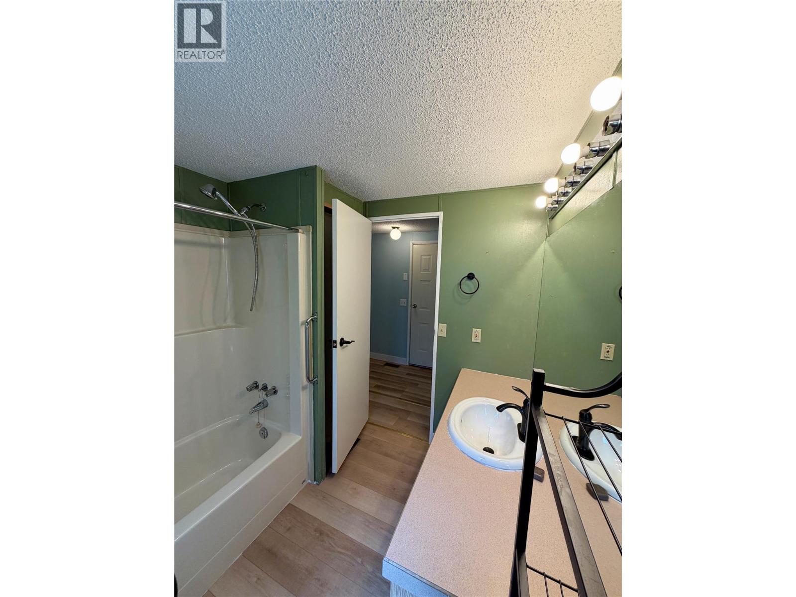 2917 Georama Road Unit# 13, Nelson, British Columbia  V1L 6Y7 - Photo 12 - 10385440