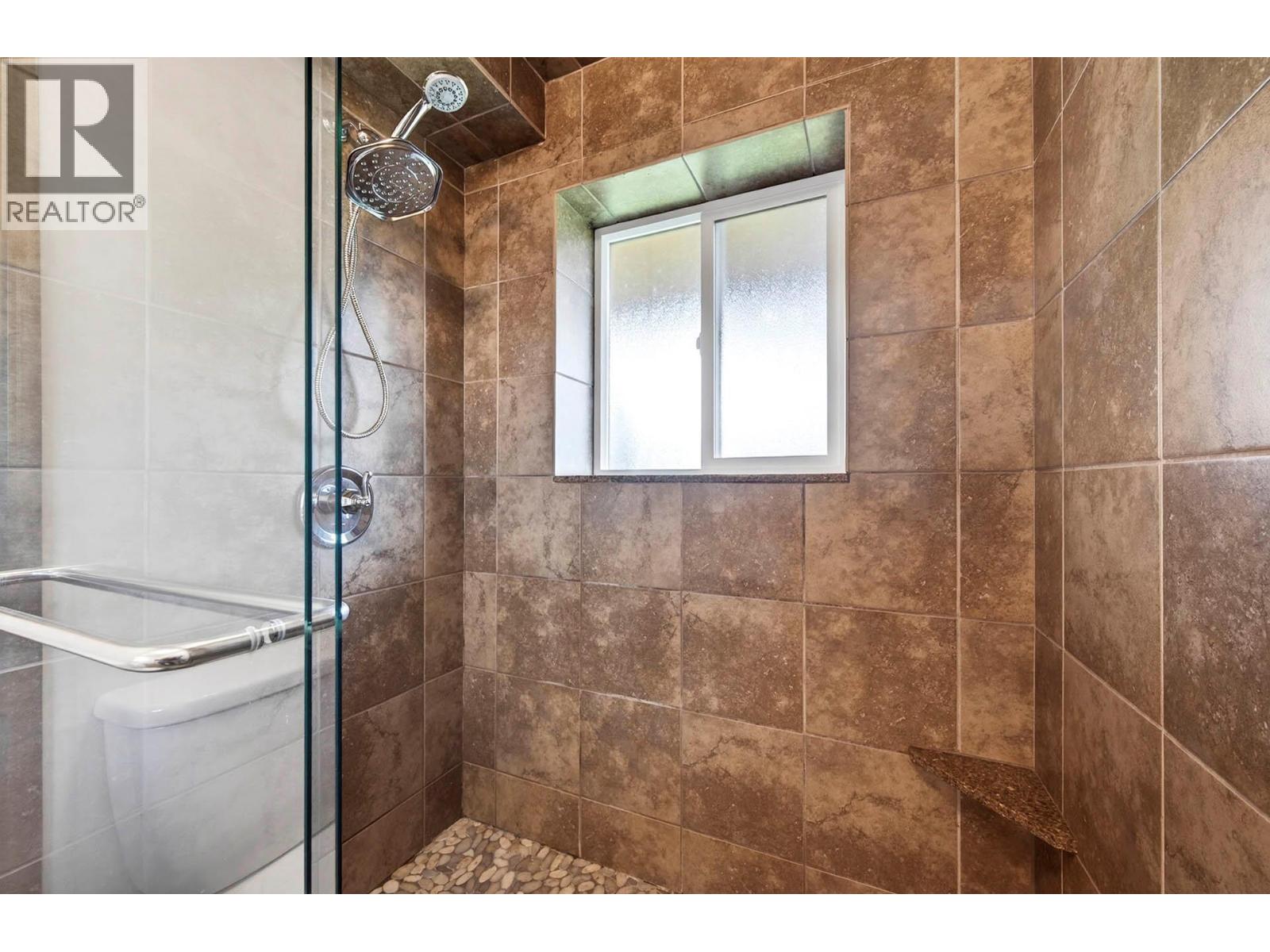 5890 Todd Road, Kamloops, British Columbia  V2C 5V6 - Photo 11 - 10385238