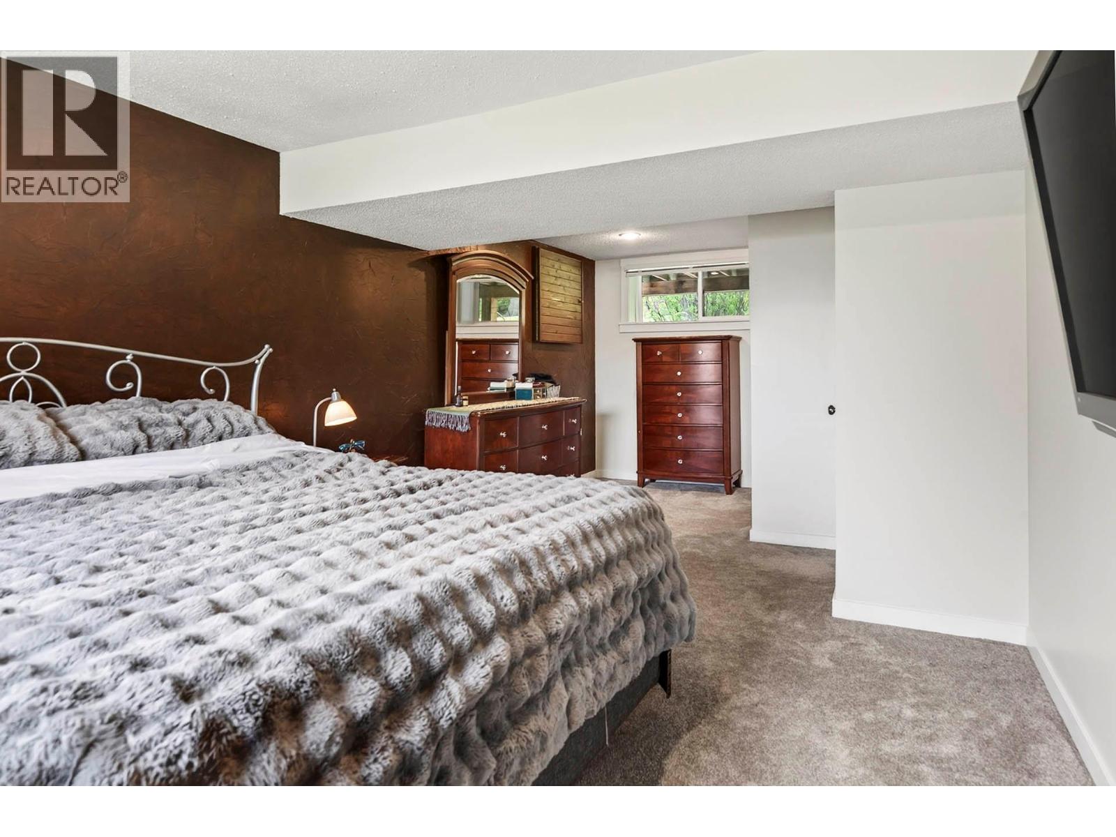 5890 Todd Road, Kamloops, British Columbia  V2C 5V6 - Photo 21 - 10385238