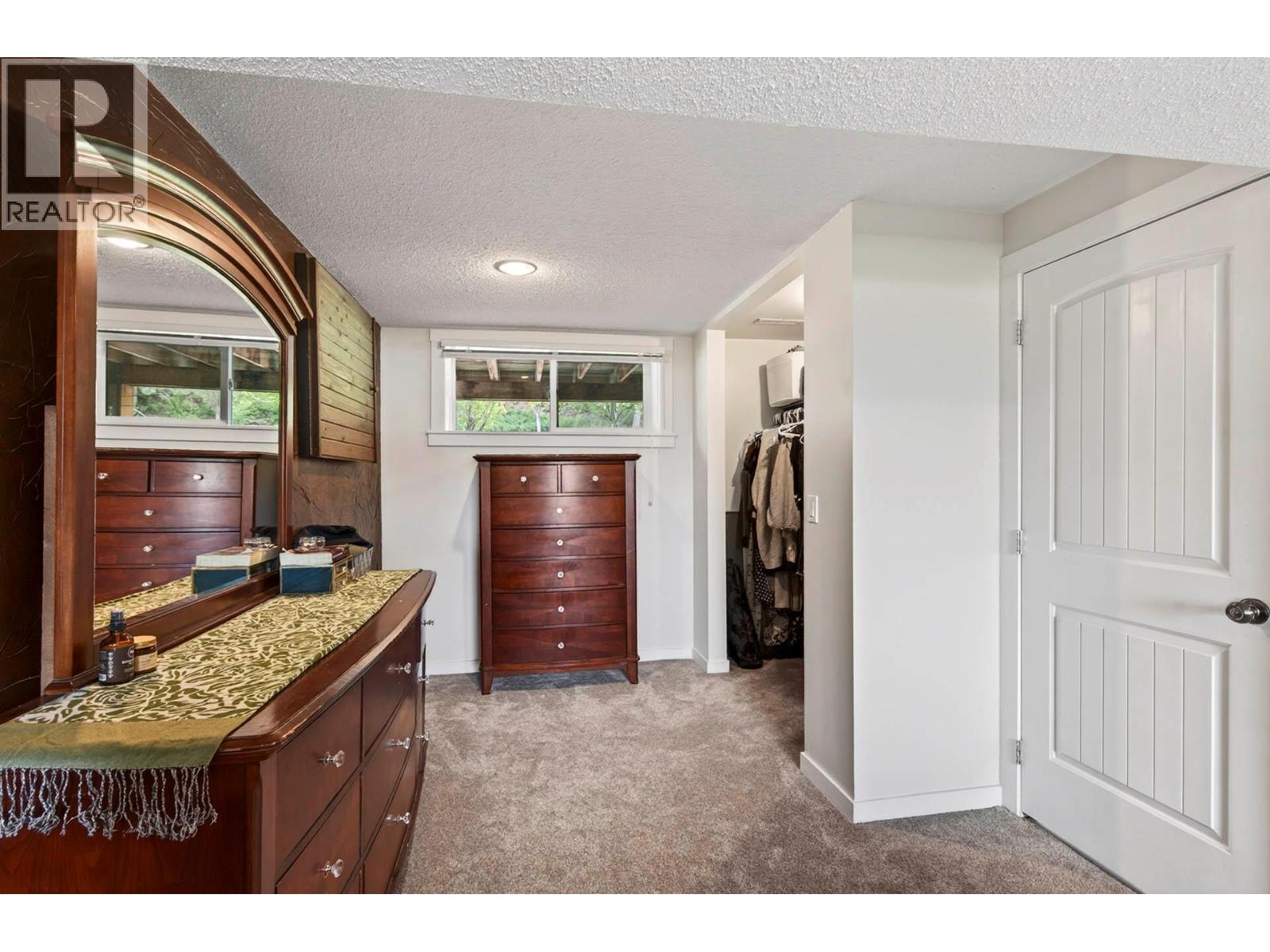 5890 Todd Road, Kamloops, British Columbia  V2C 5V6 - Photo 22 - 10385238