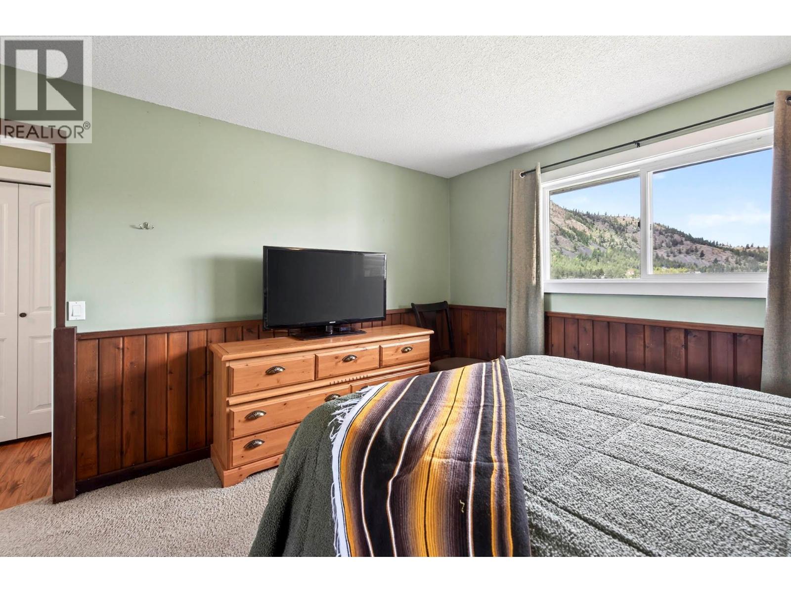 5890 Todd Road, Kamloops, British Columbia  V2C 5V6 - Photo 3 - 10385238