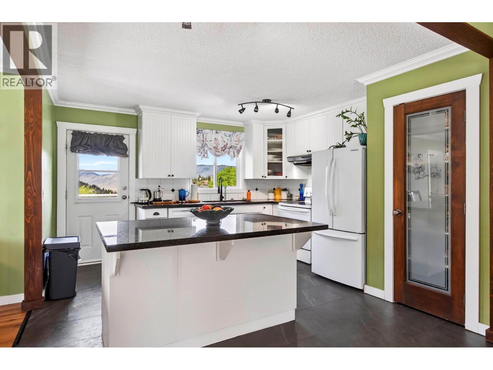 5890 Todd Road, Kamloops, British Columbia  V2C 5V6 - Photo 65 - 10385238