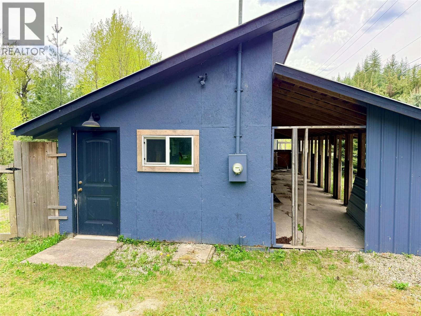 5704 Trans Canada Highway, Malakwa, British Columbia  V0E 2J0 - Photo 29 - 10385110