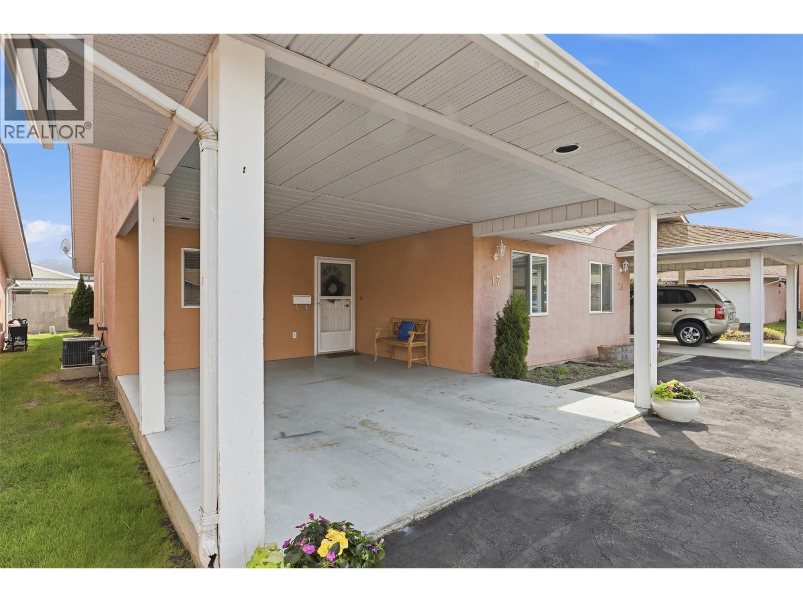 1285 14th Street Unit# 17, Kamloops, British Columbia  V2B 8K9 - Photo 4 - 10381552